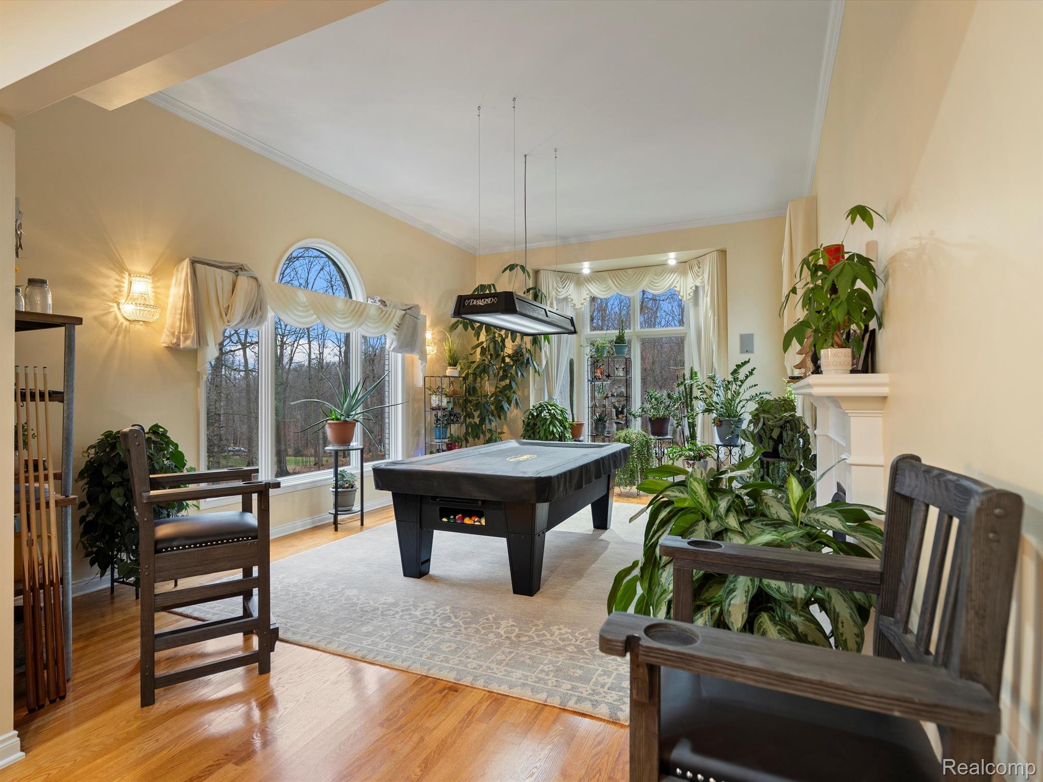 1590 SCENIC HOLLOW Drive
