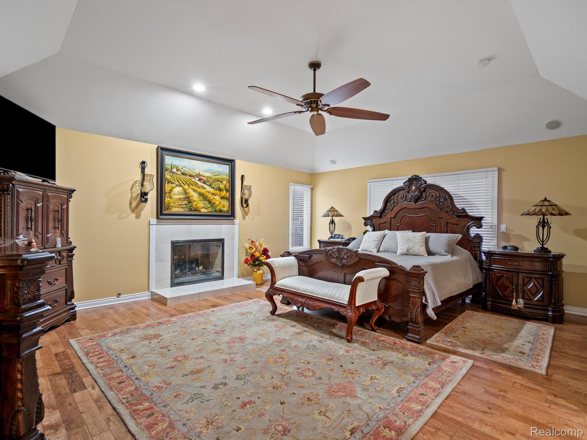 1590 SCENIC HOLLOW Drive