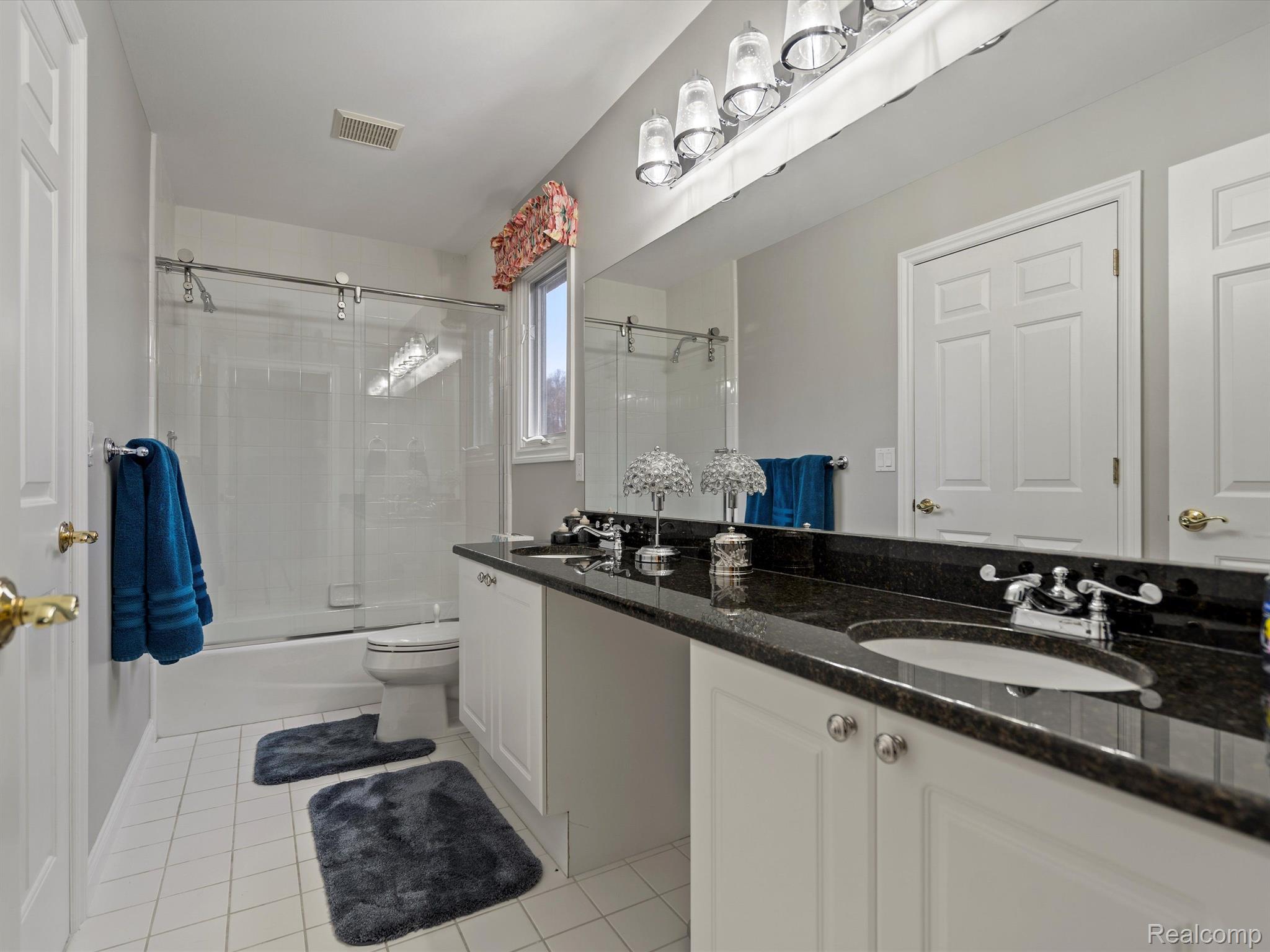 1590 SCENIC HOLLOW Drive