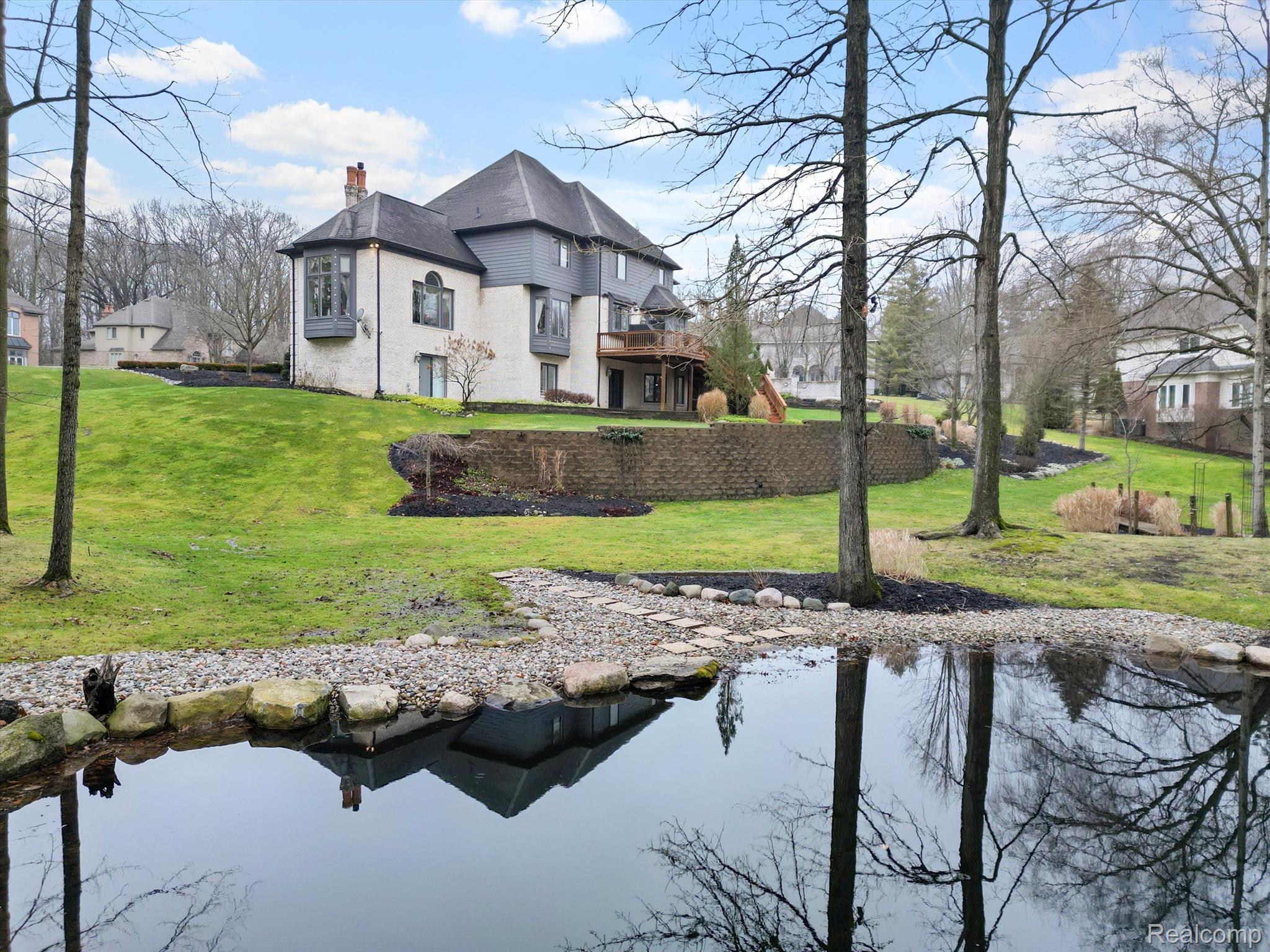 1590 SCENIC HOLLOW Drive