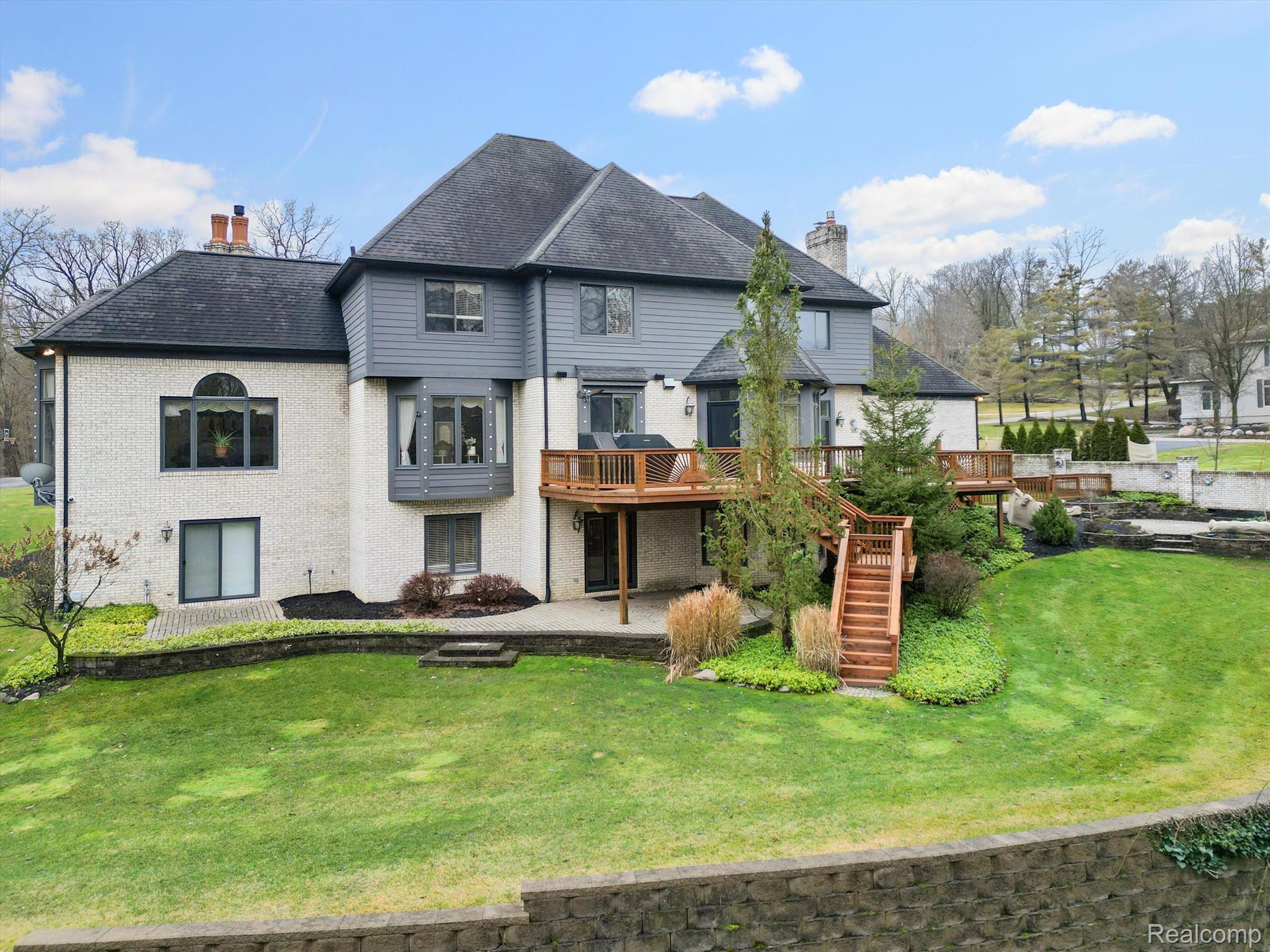 1590 SCENIC HOLLOW Drive