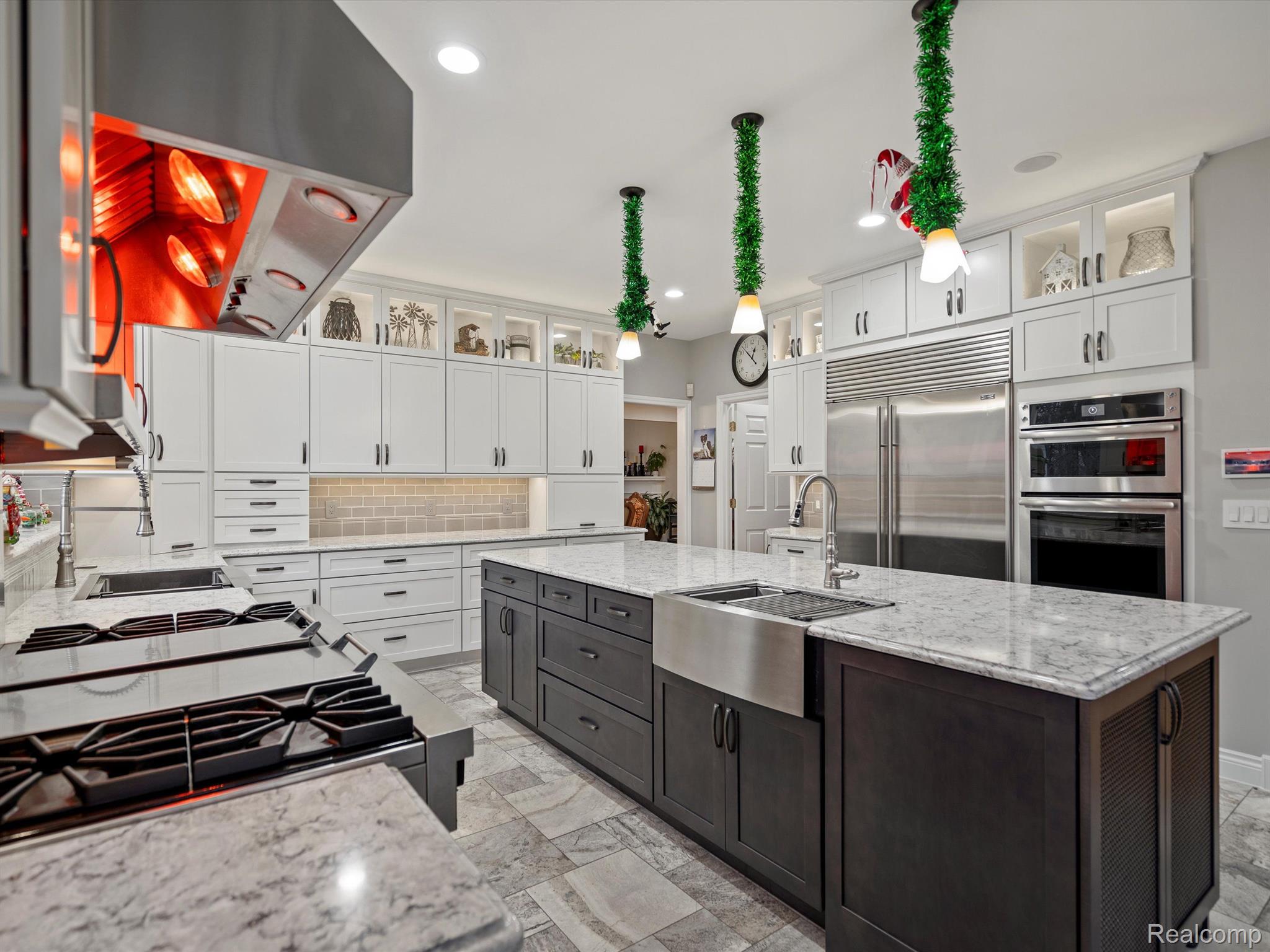 1590 SCENIC HOLLOW Drive