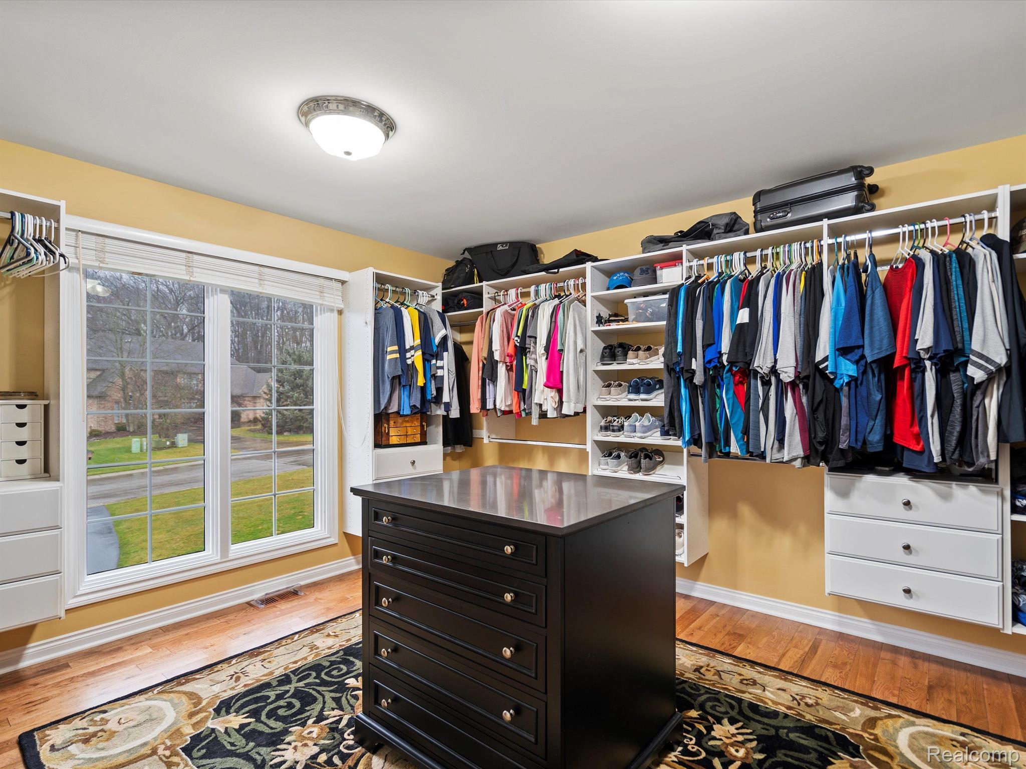 1590 SCENIC HOLLOW Drive