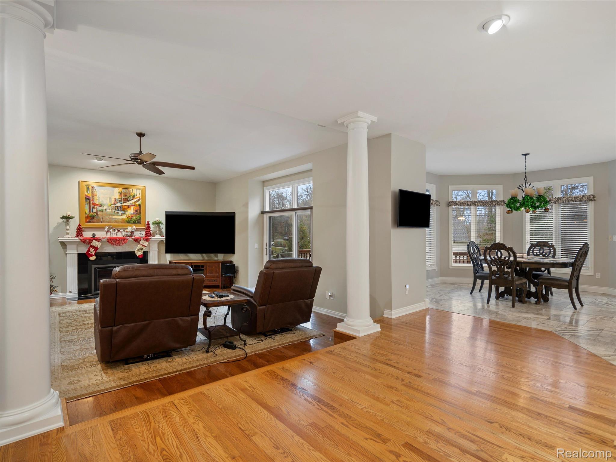1590 SCENIC HOLLOW Drive