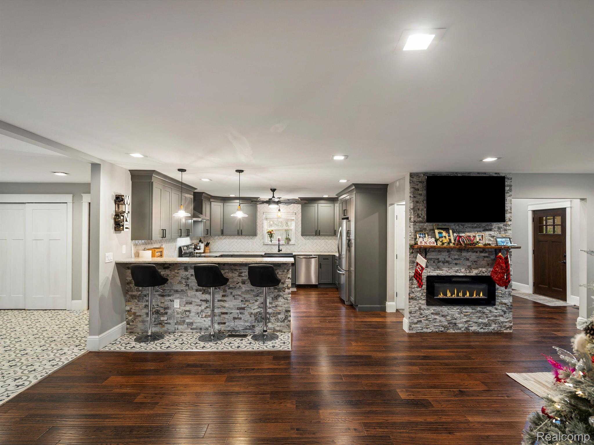1895 BIRD Road