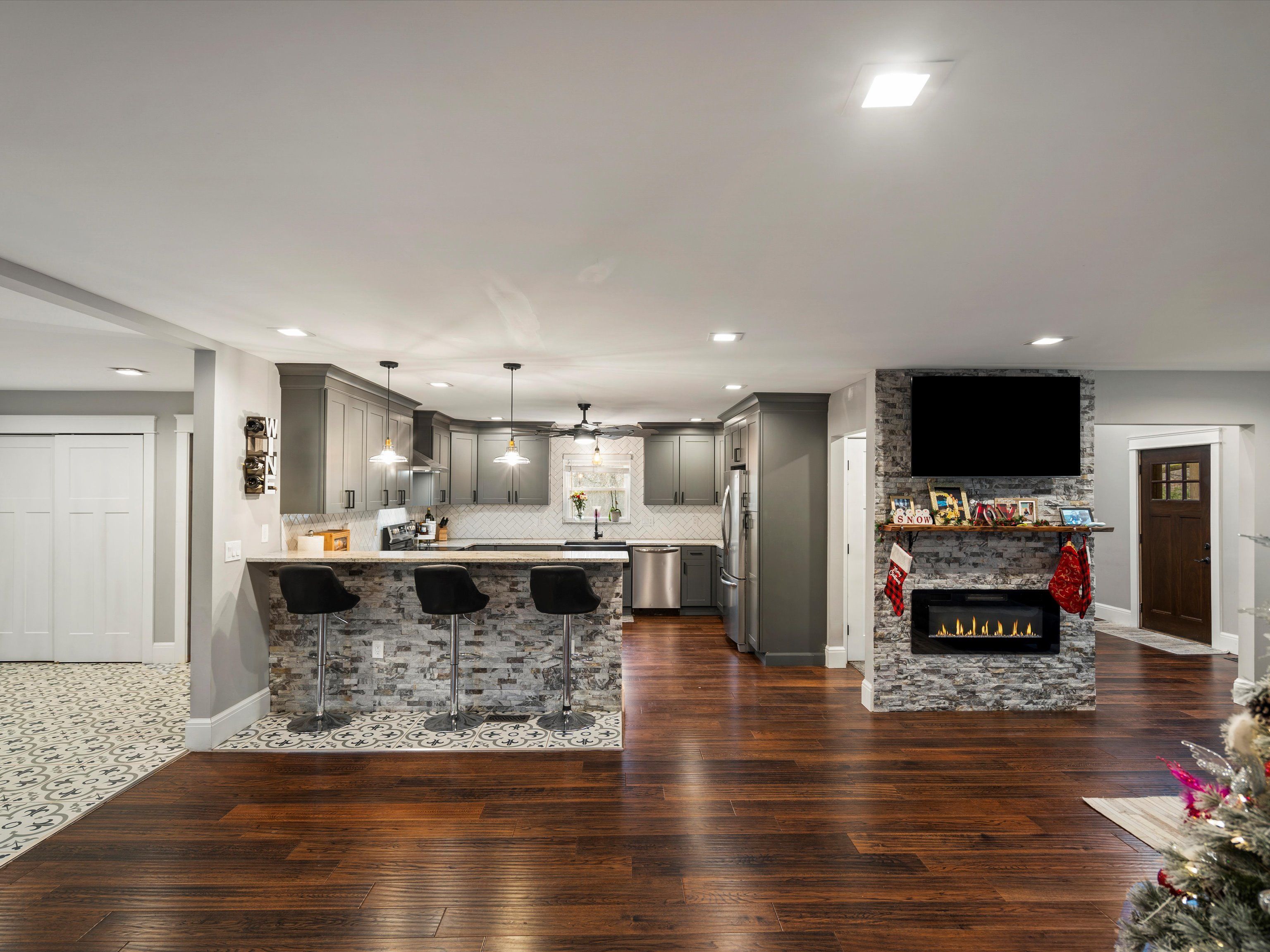 1895 BIRD Road