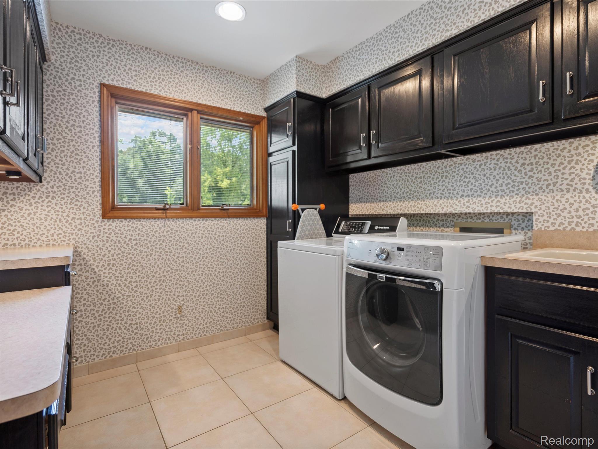 1071 WOODBRIDGE Lane