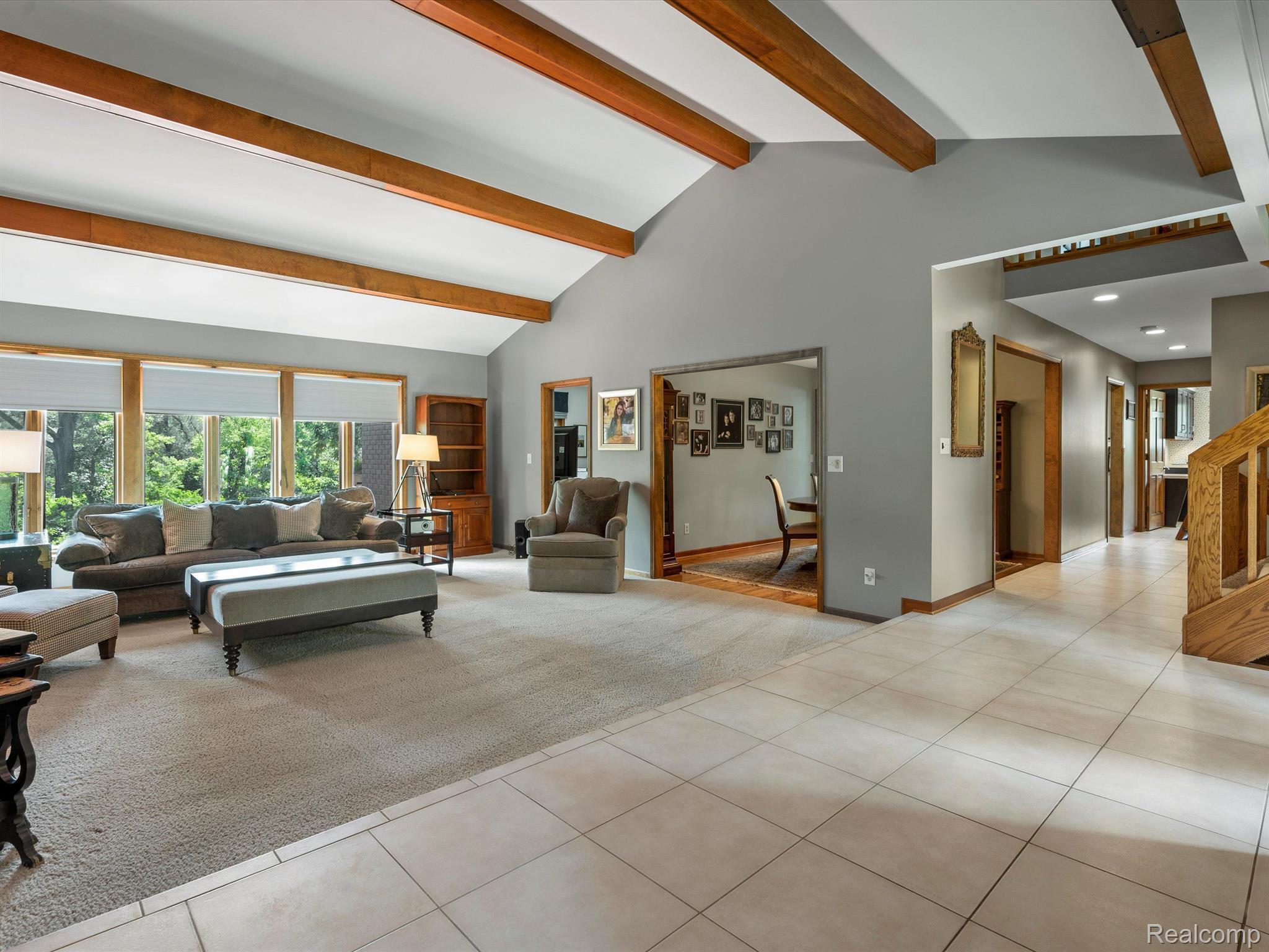 1071 WOODBRIDGE Lane