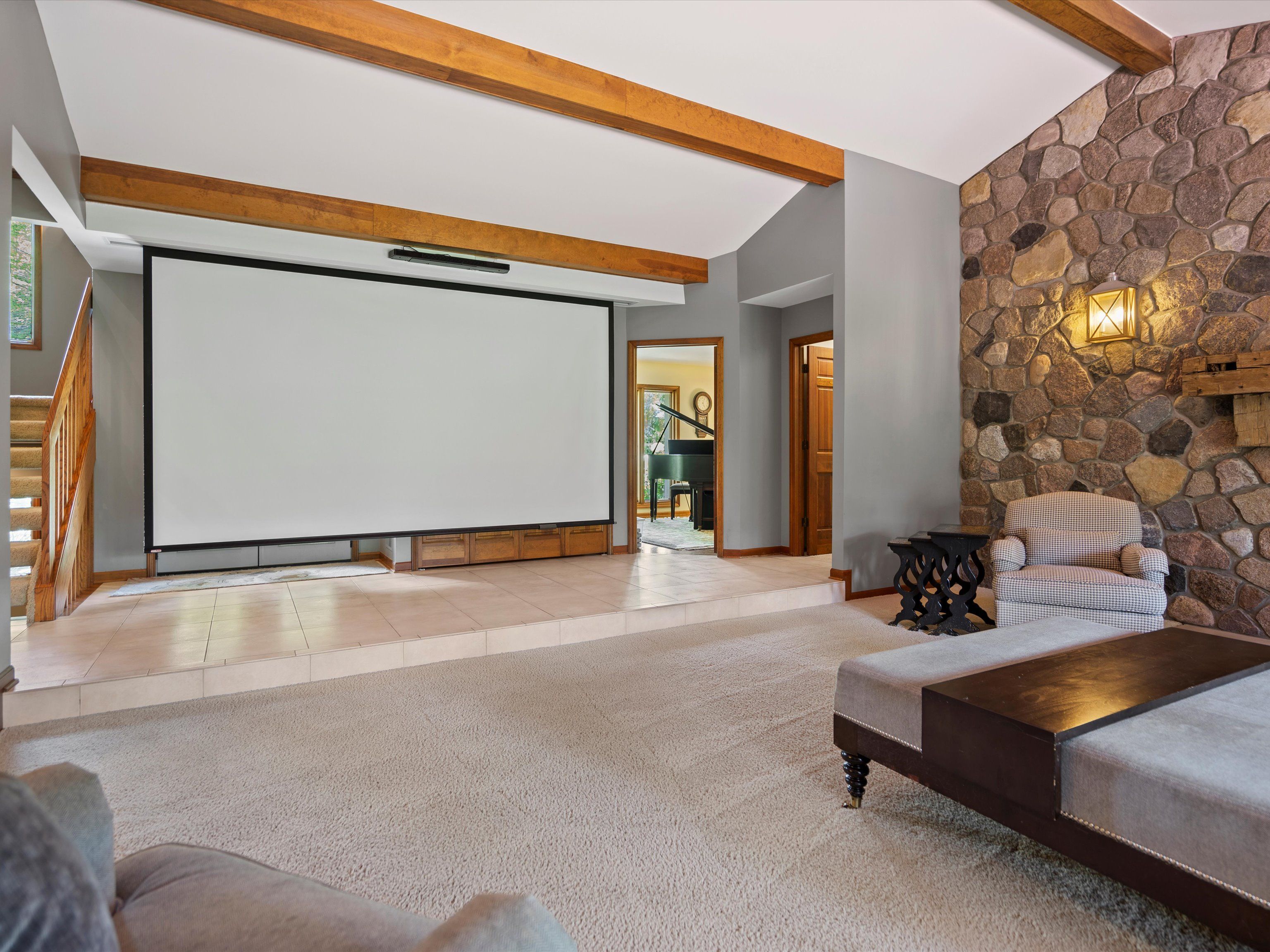 1071 WOODBRIDGE Lane