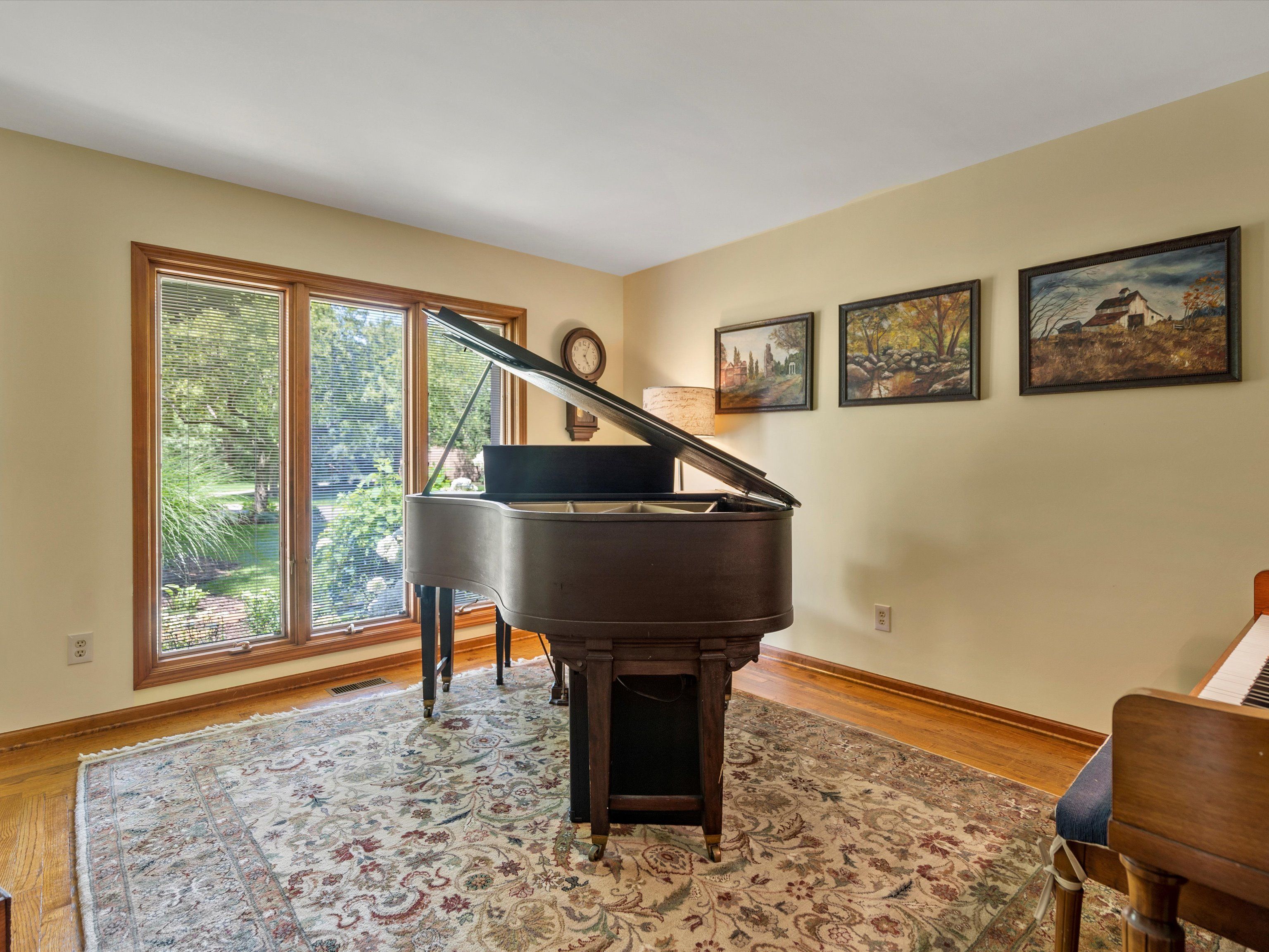 1071 WOODBRIDGE Lane