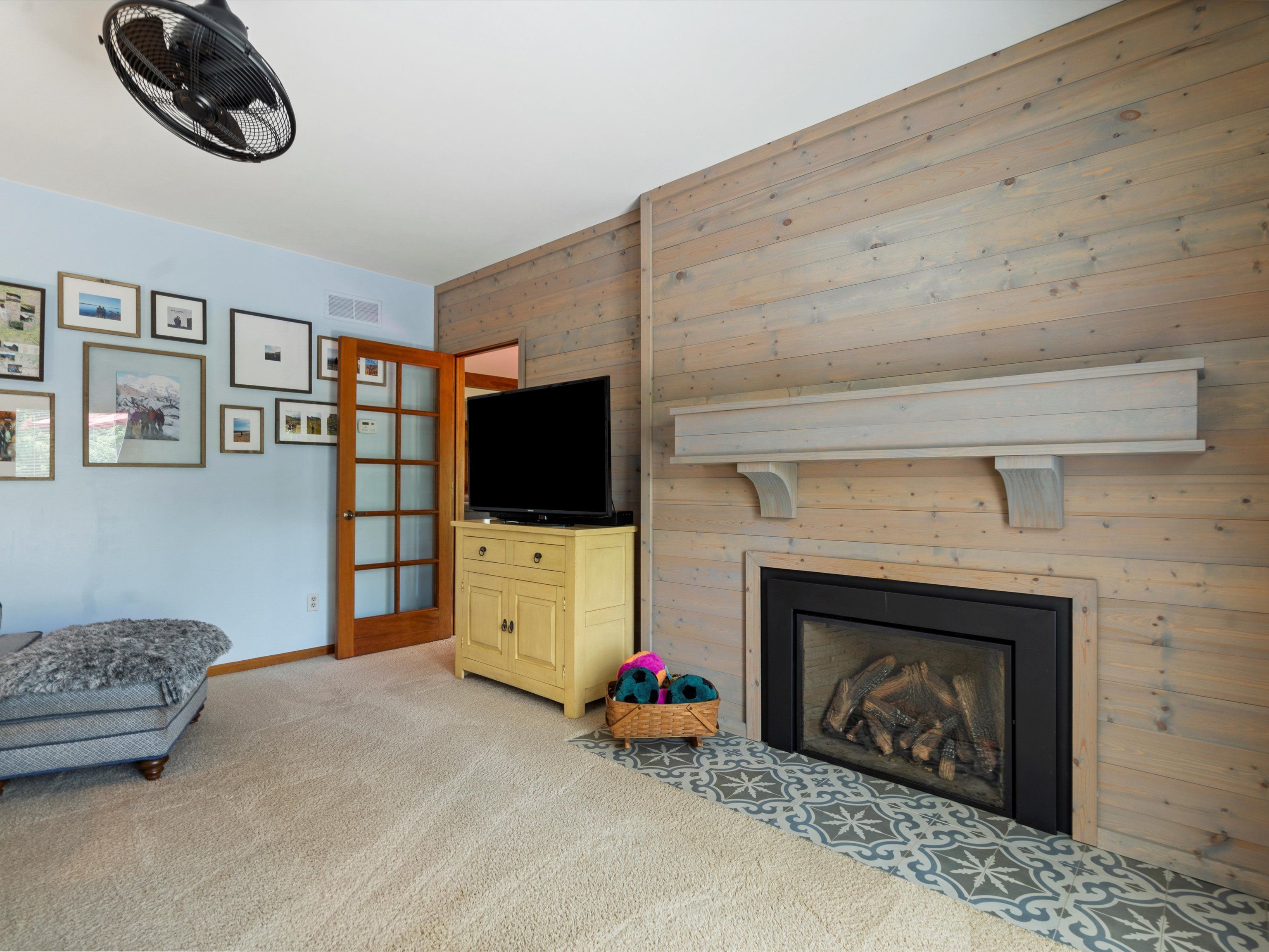 1071 WOODBRIDGE Lane