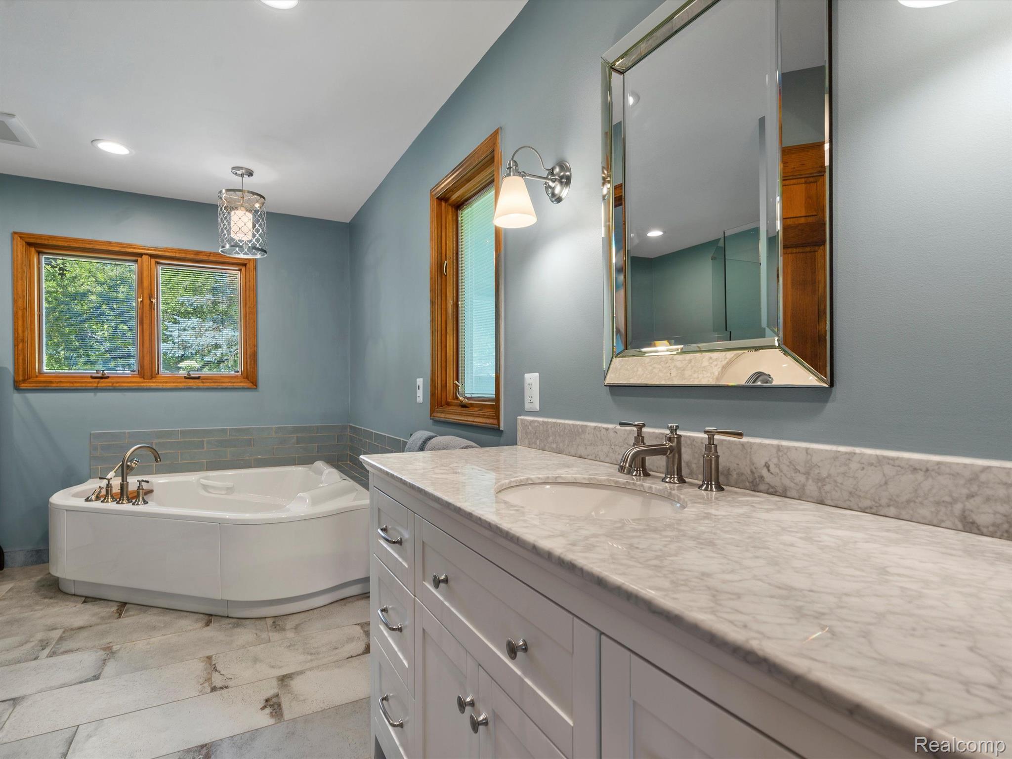 1071 WOODBRIDGE Lane