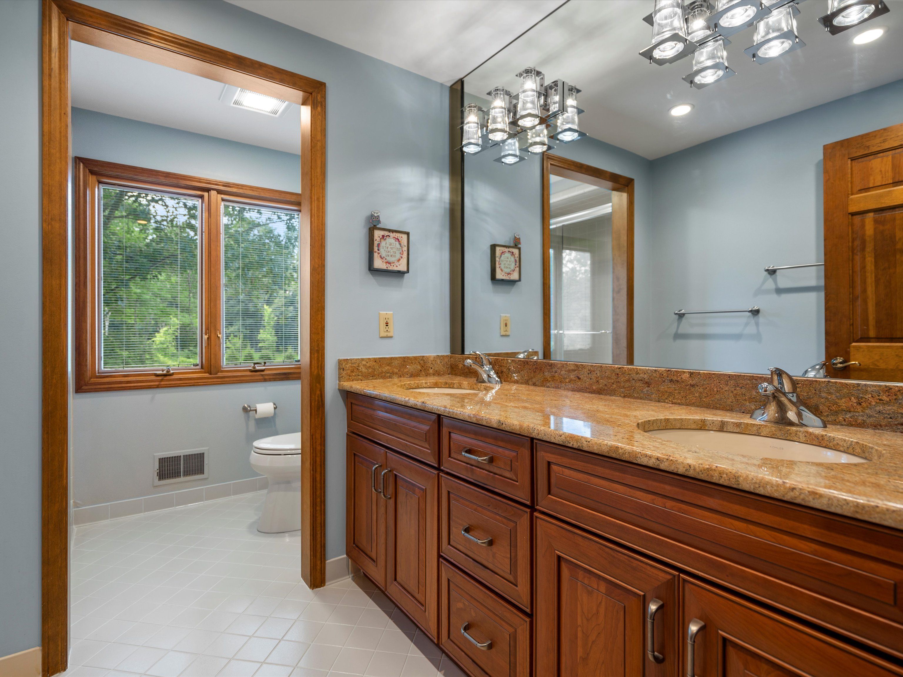 1071 WOODBRIDGE Lane