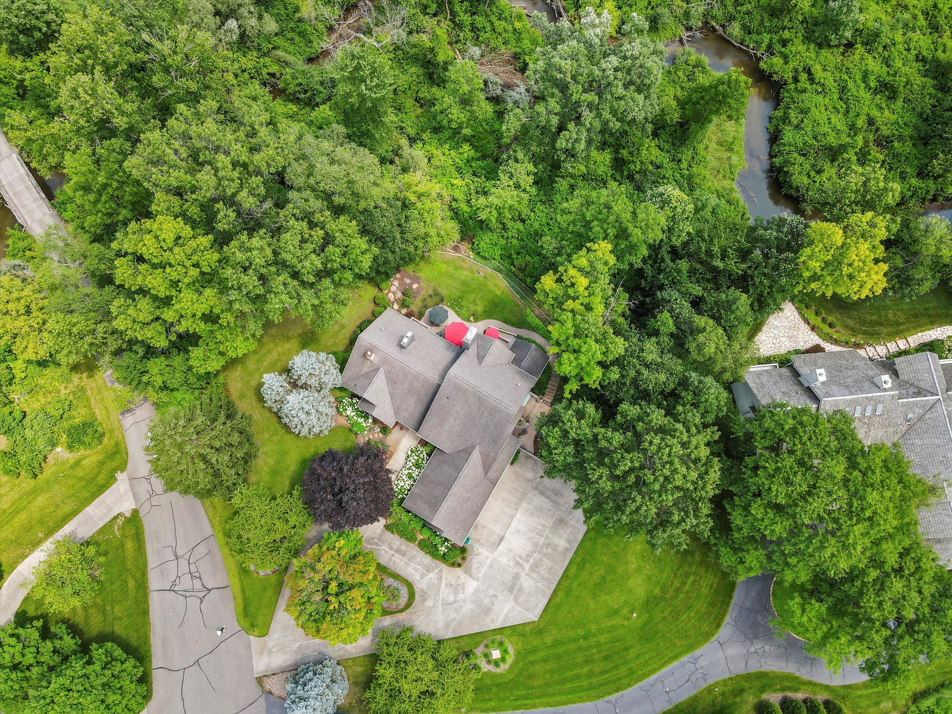 1071 WOODBRIDGE Lane