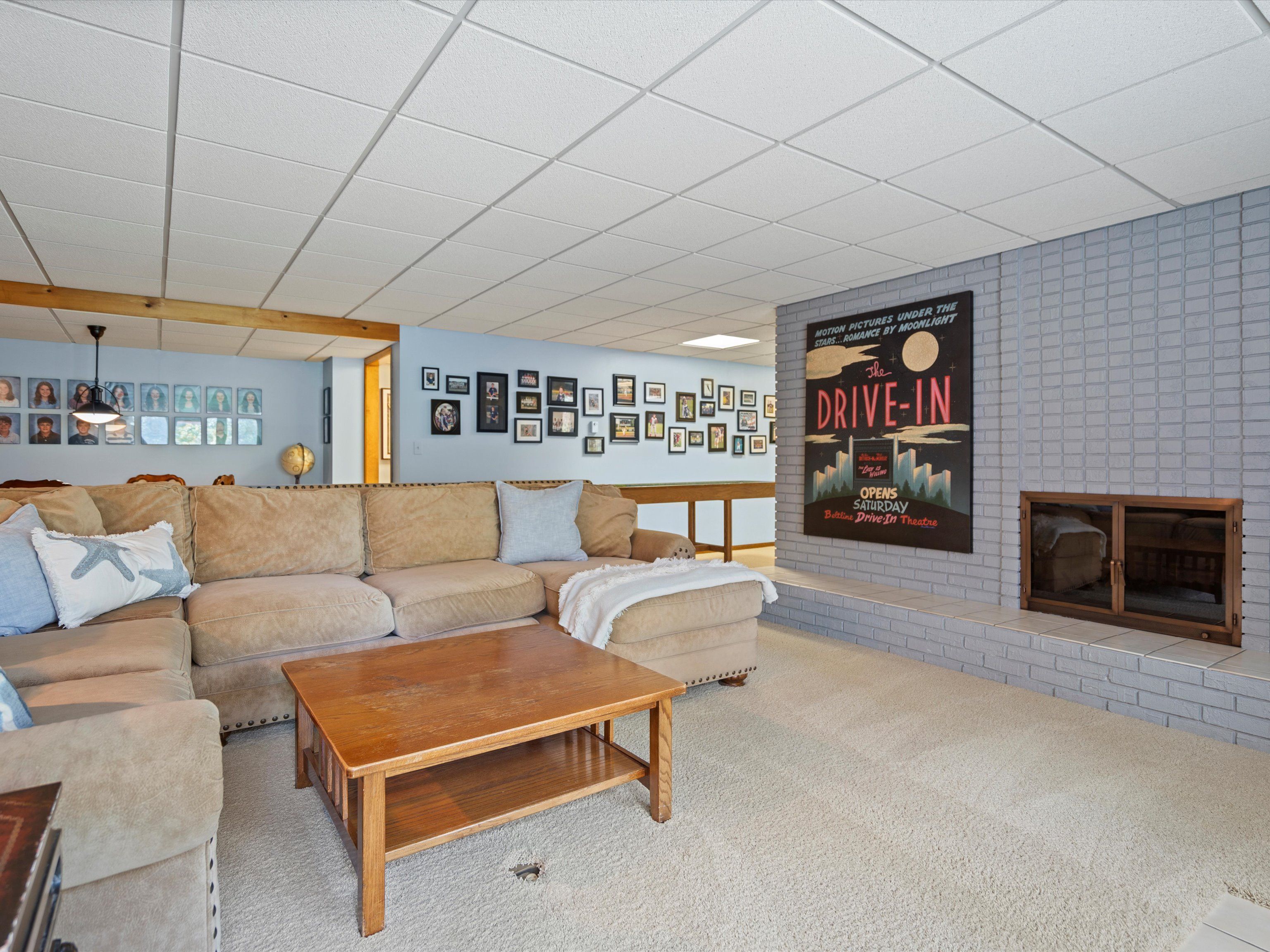 1071 WOODBRIDGE Lane