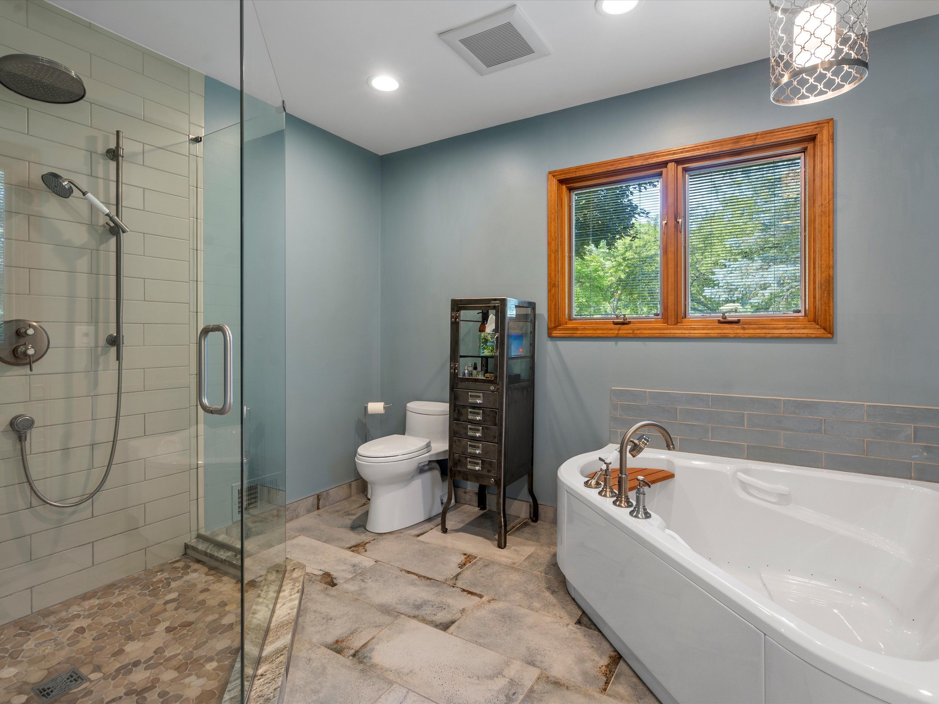 1071 WOODBRIDGE Lane