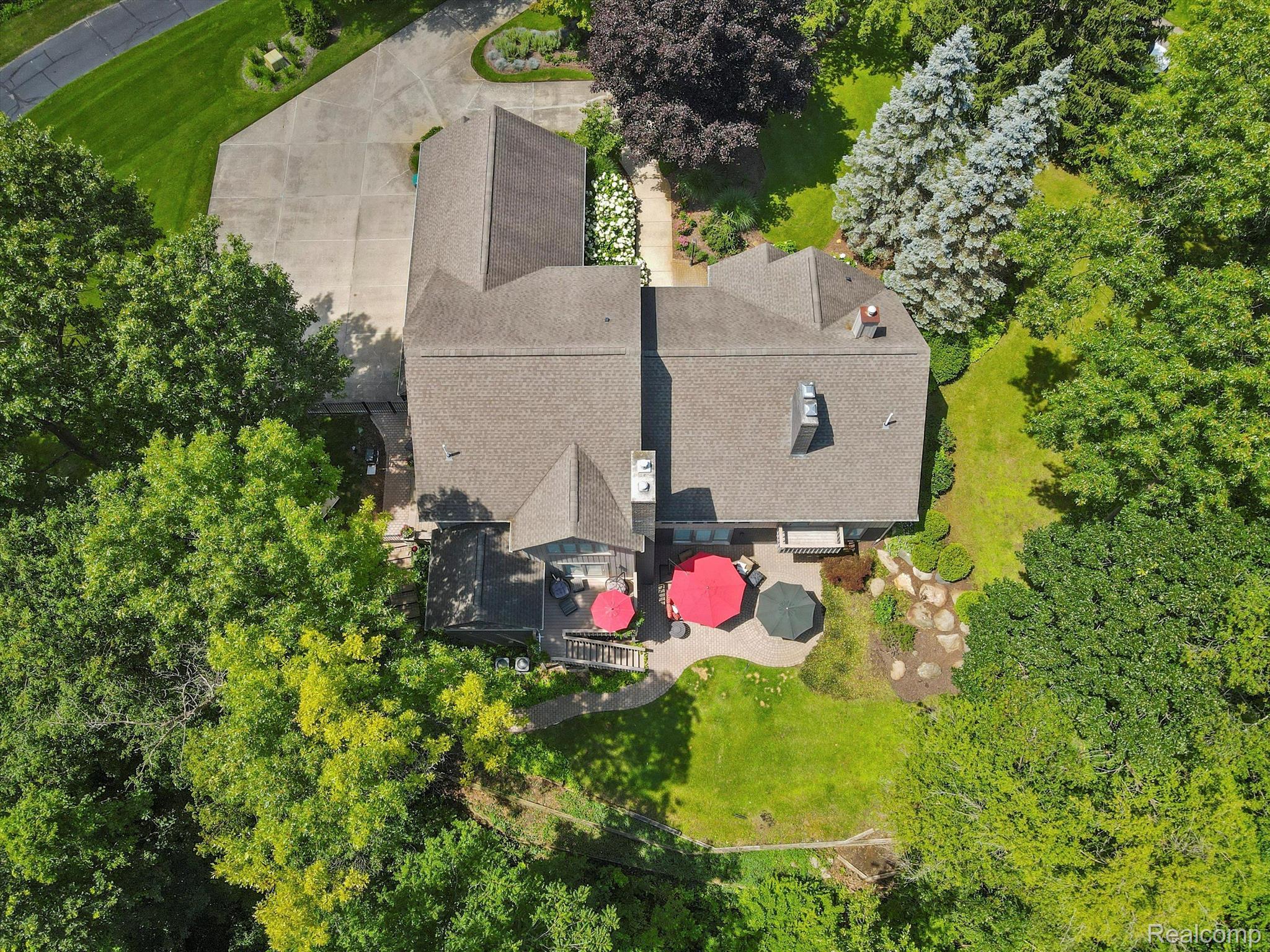1071 WOODBRIDGE Lane