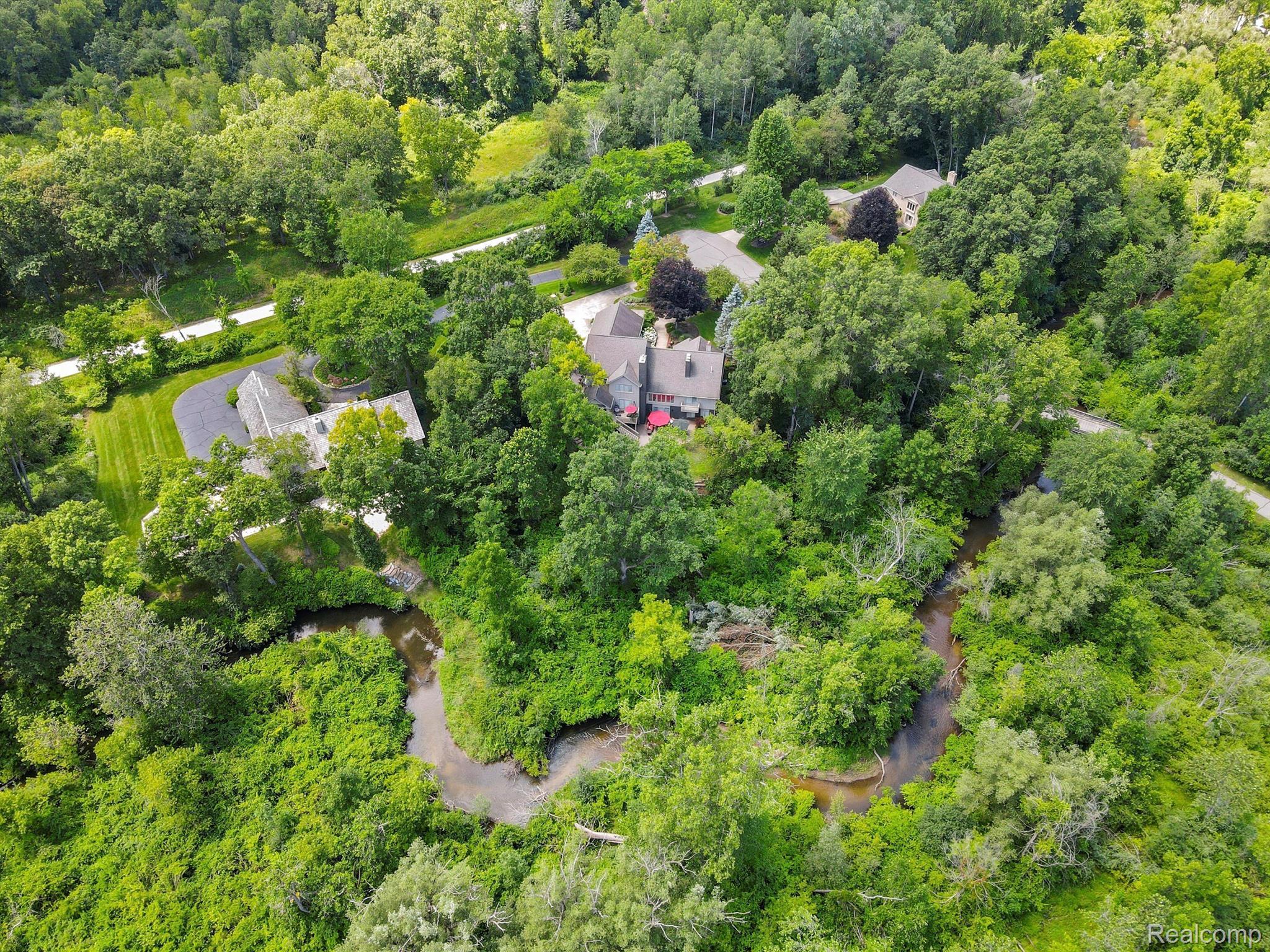 1071 WOODBRIDGE Lane