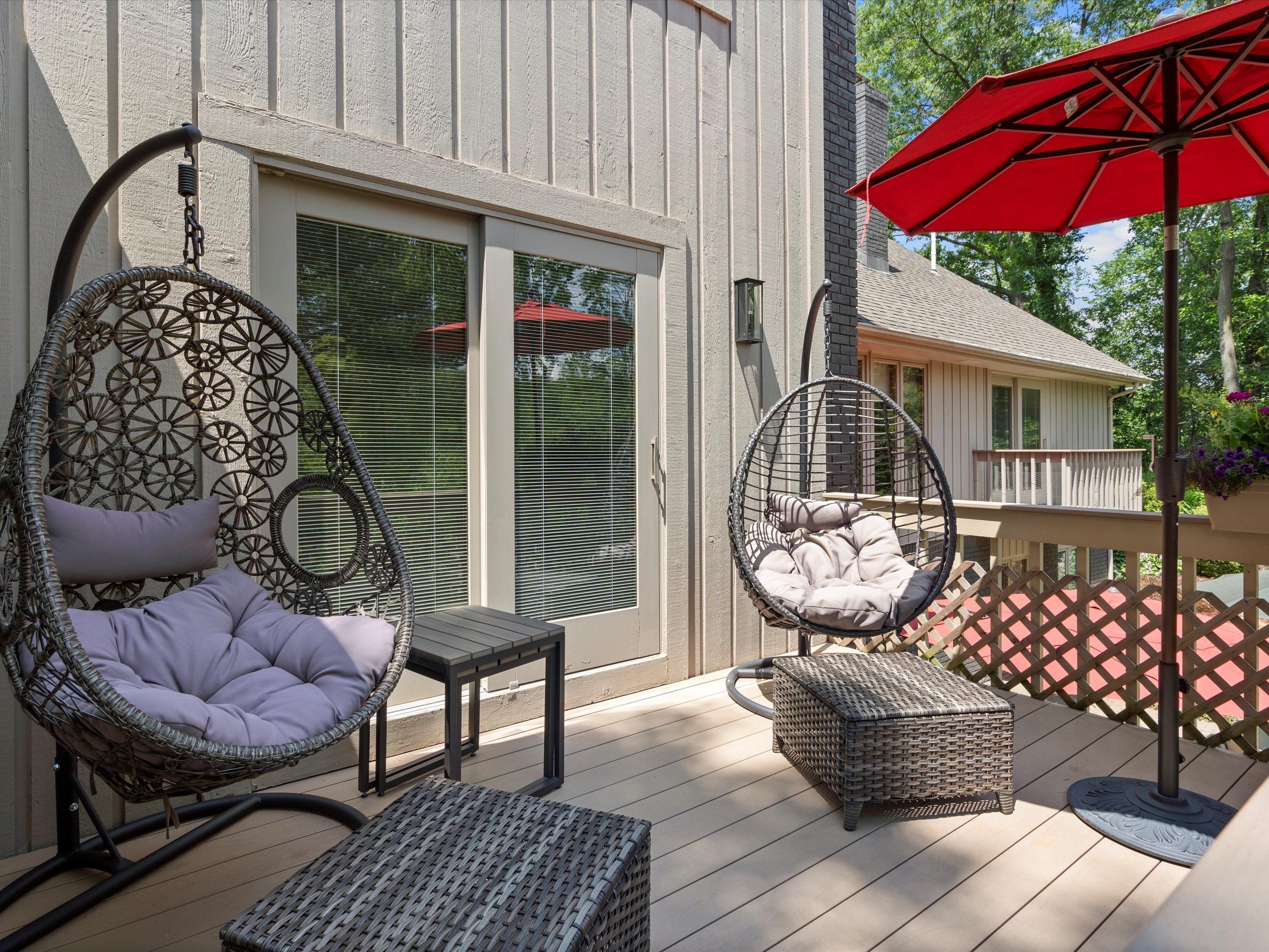 1071 WOODBRIDGE Lane