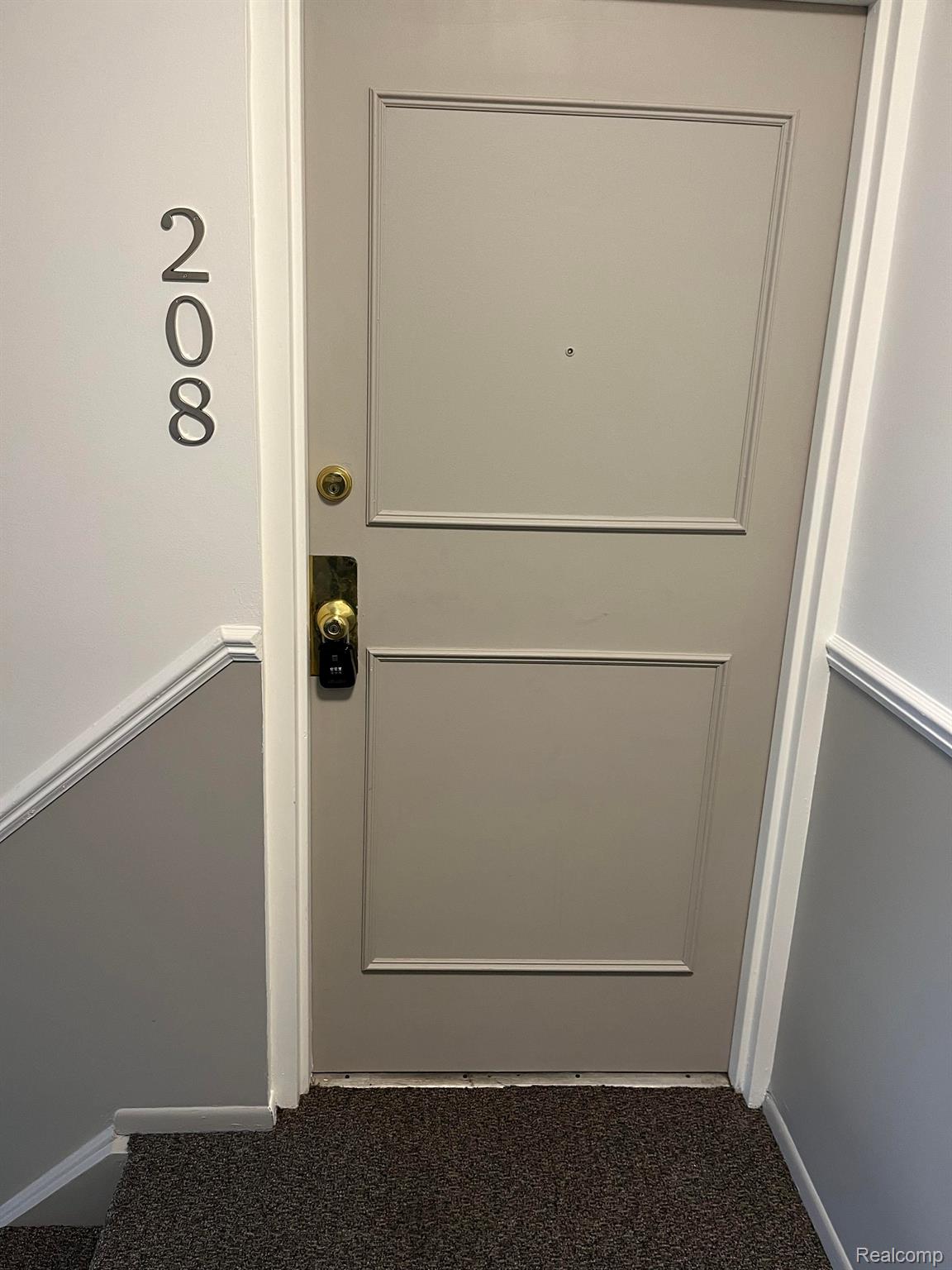 803 PLATE Street 208