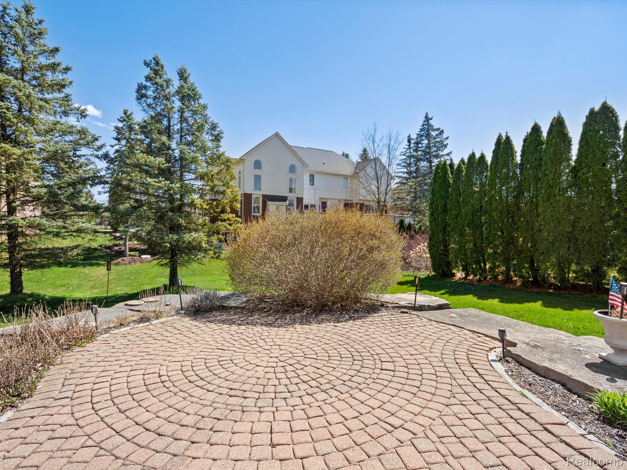 3891 WHITE TAIL Drive