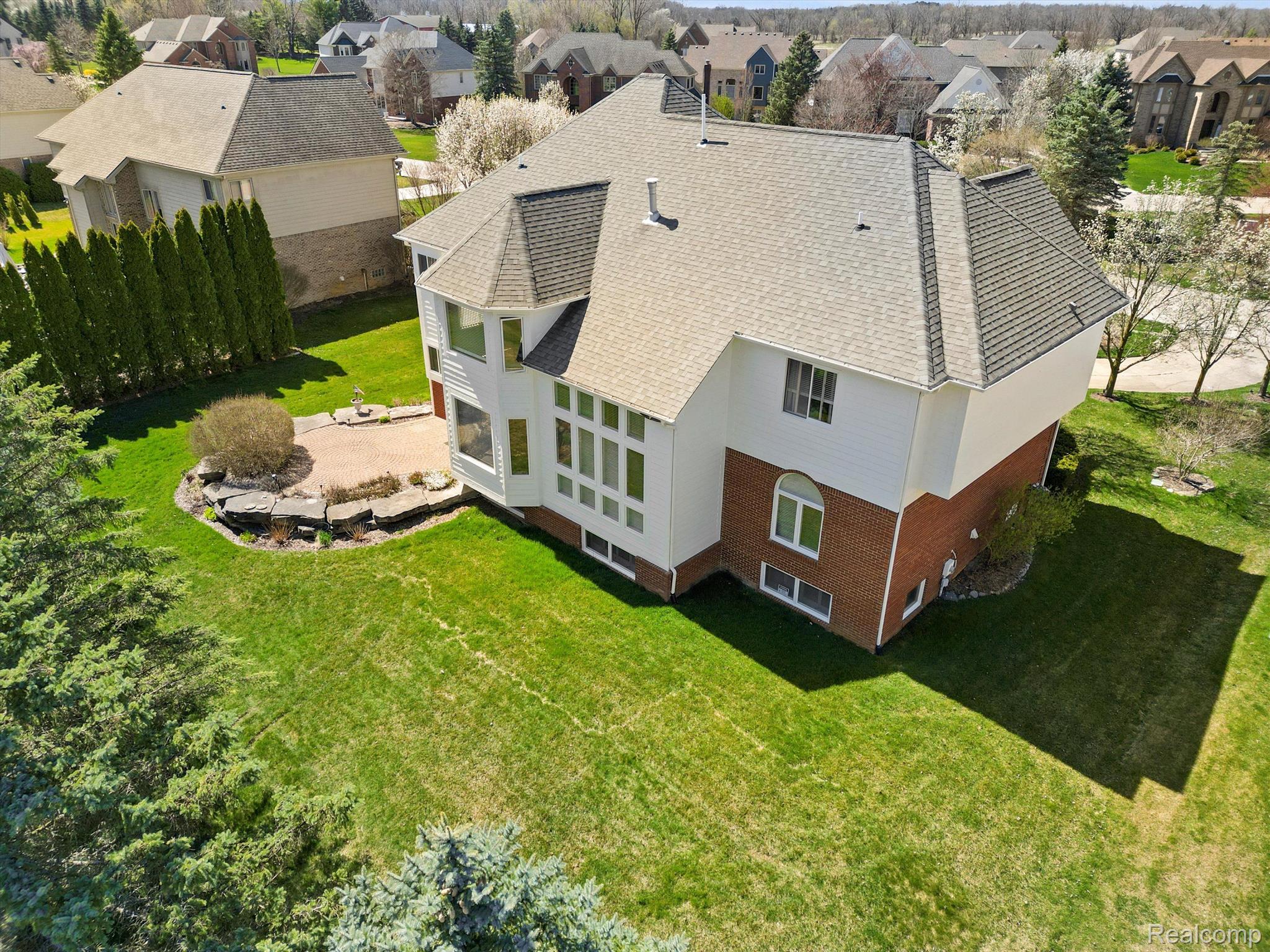 3891 WHITE TAIL Drive
