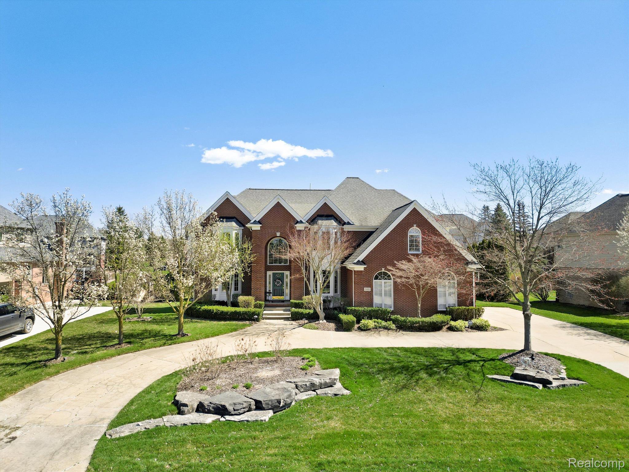 3891 WHITE TAIL Drive