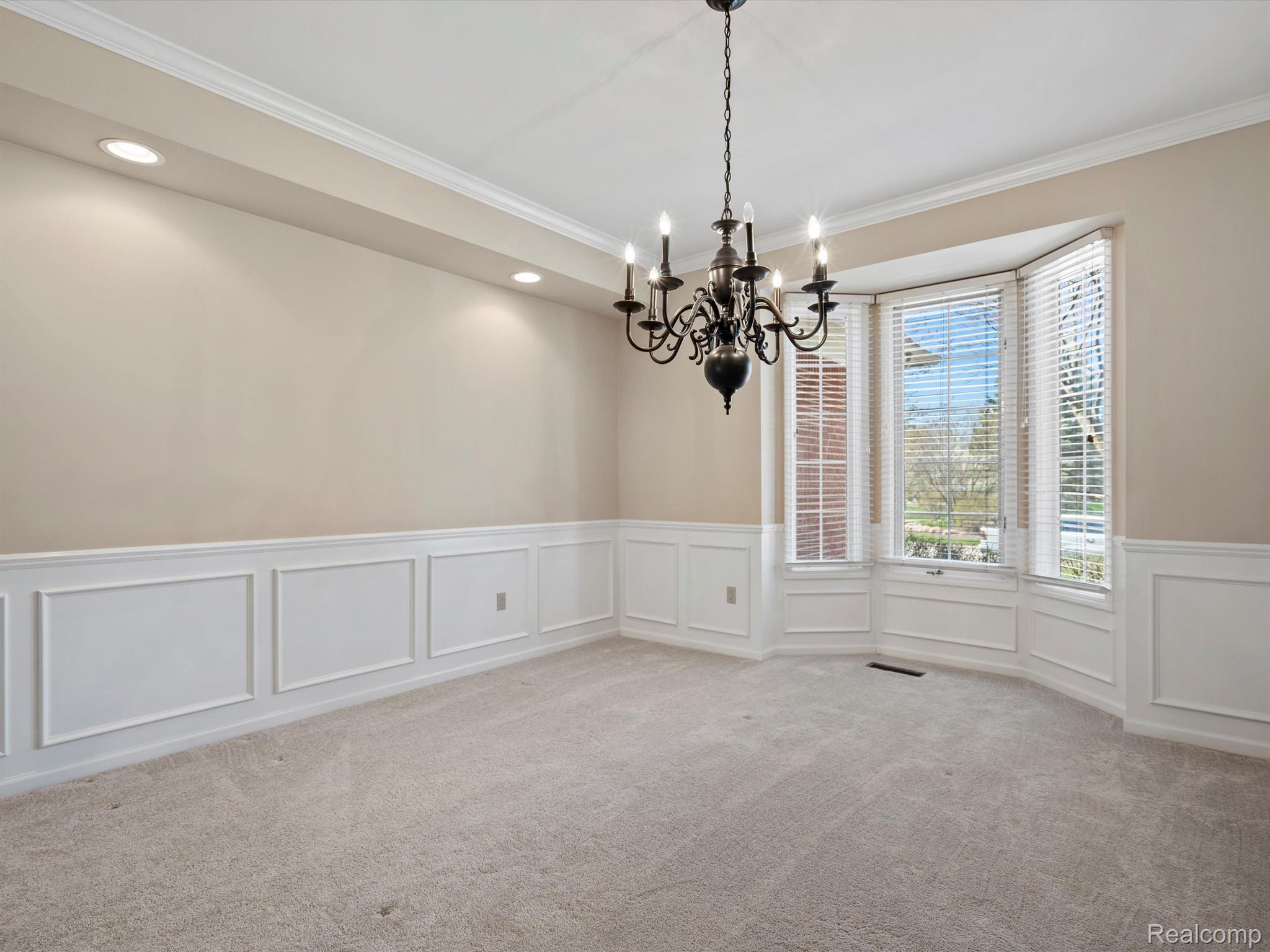 3891 WHITE TAIL Drive