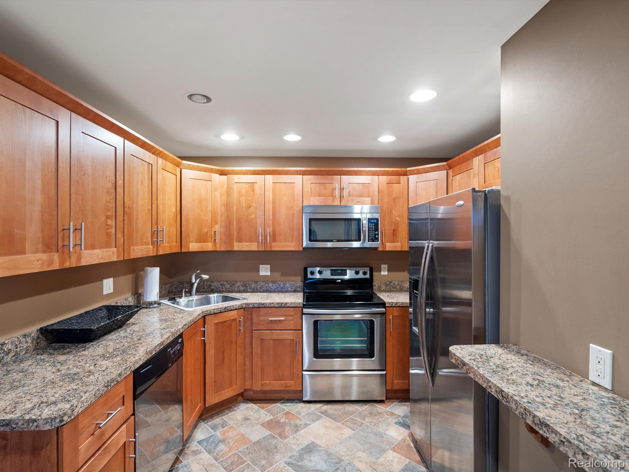 3891 WHITE TAIL Drive