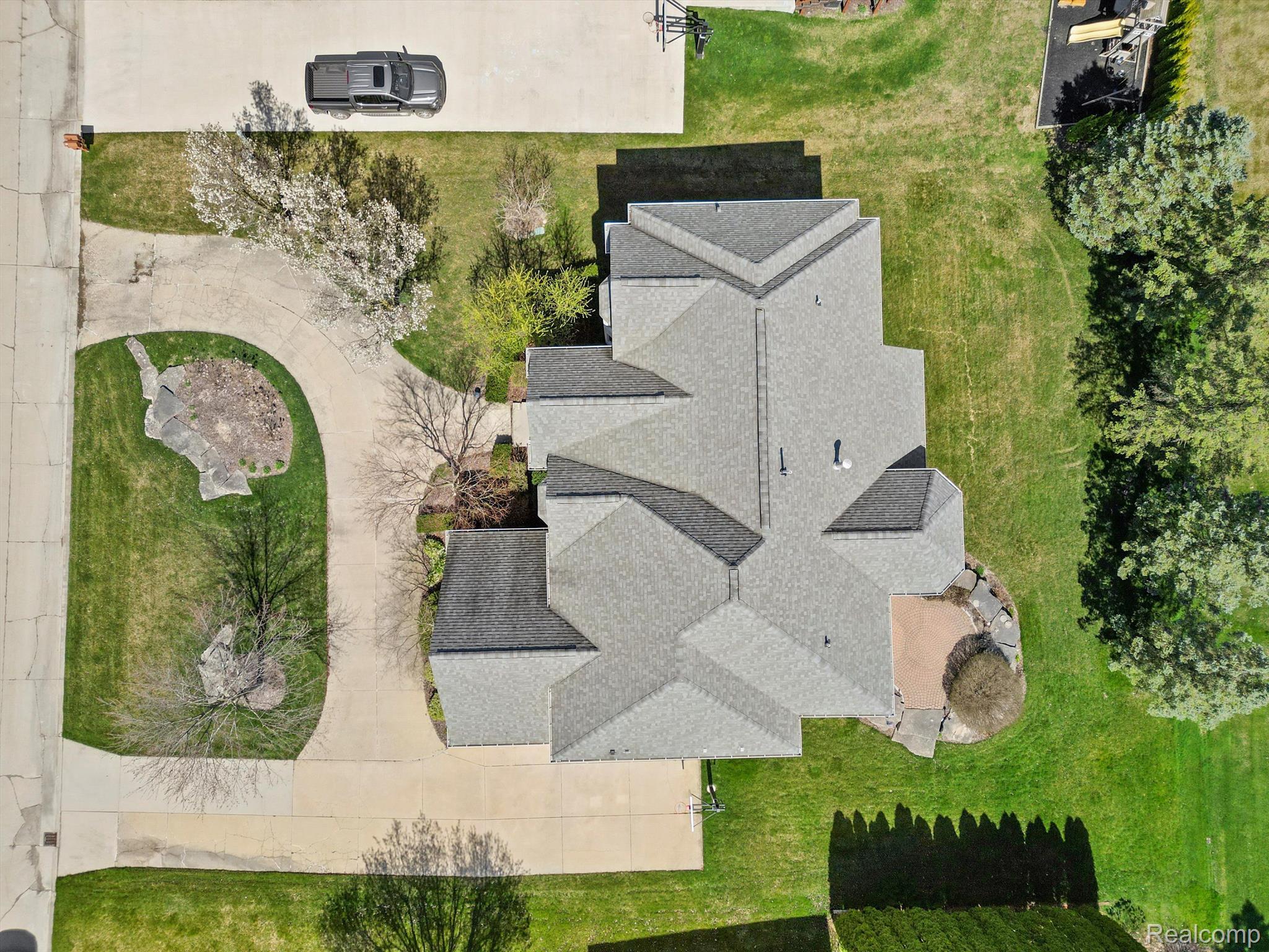 3891 WHITE TAIL Drive