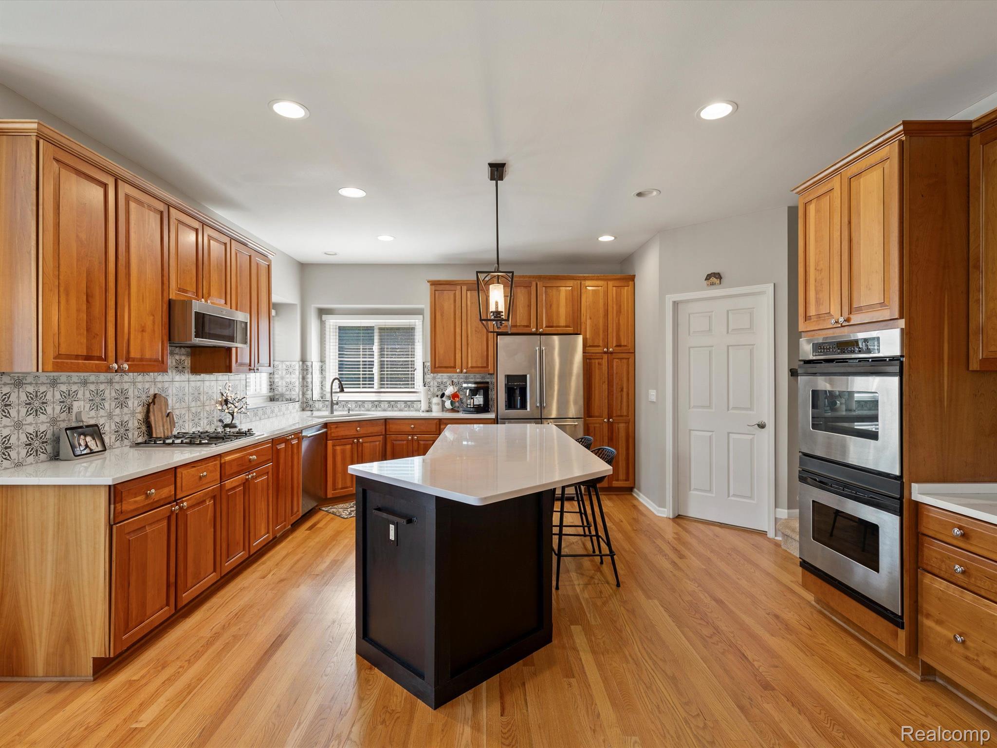 3891 WHITE TAIL Drive