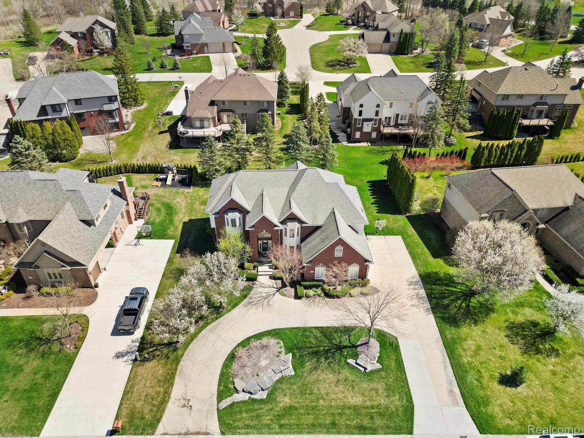 3891 WHITE TAIL Drive