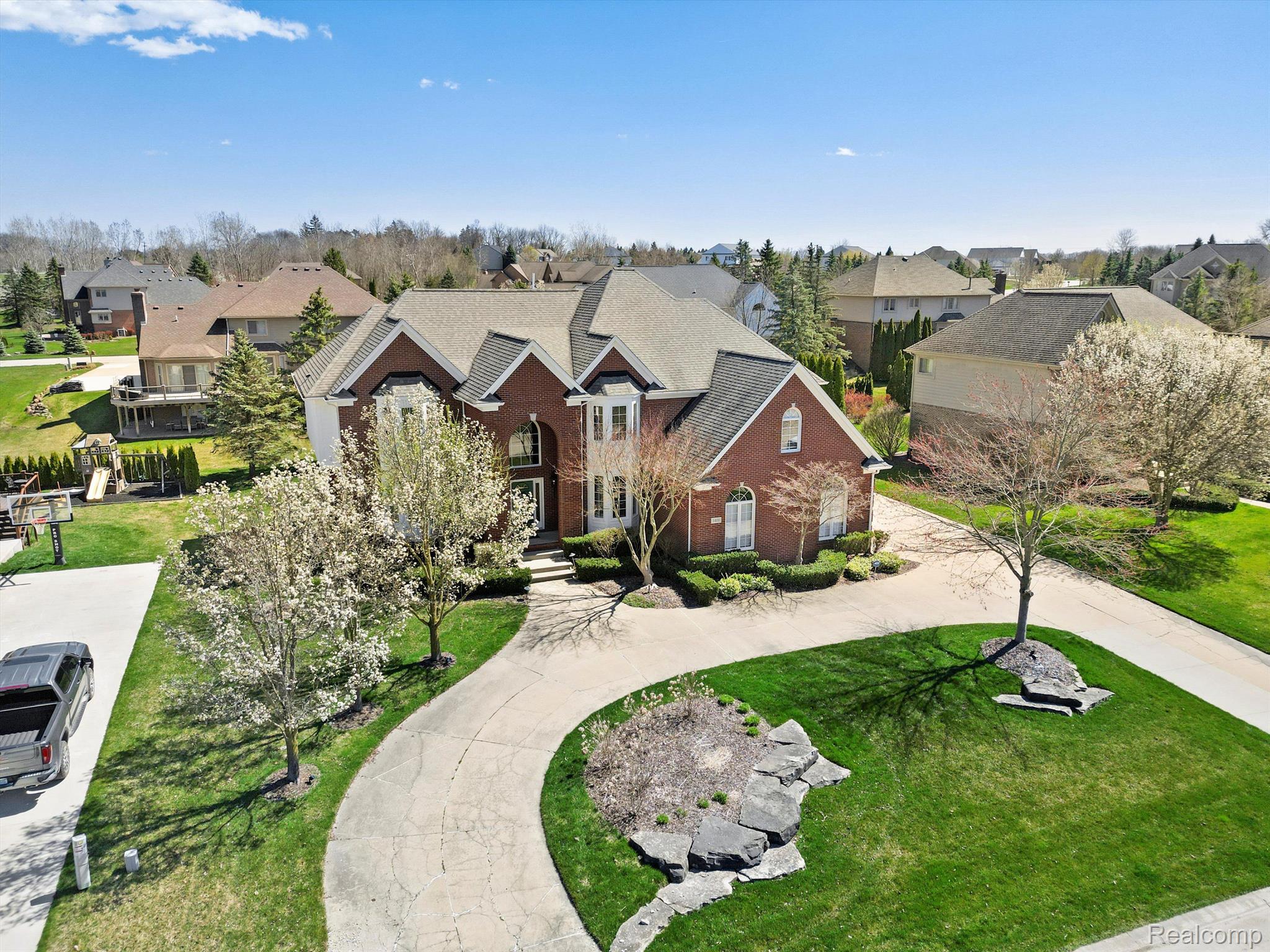 3891 WHITE TAIL Drive