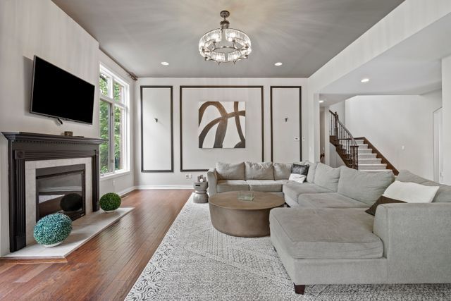 3322 ROYAL BERKSHIRE Lane