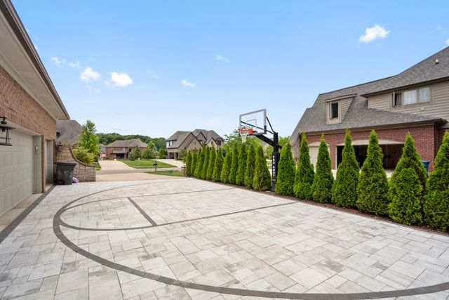 3322 ROYAL BERKSHIRE Lane
