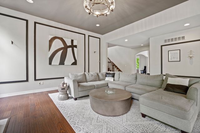 3322 ROYAL BERKSHIRE Lane