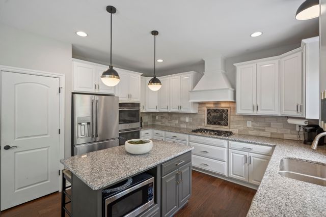 3322 ROYAL BERKSHIRE Lane