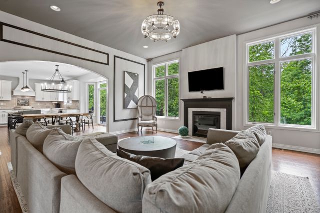 3322 ROYAL BERKSHIRE Lane