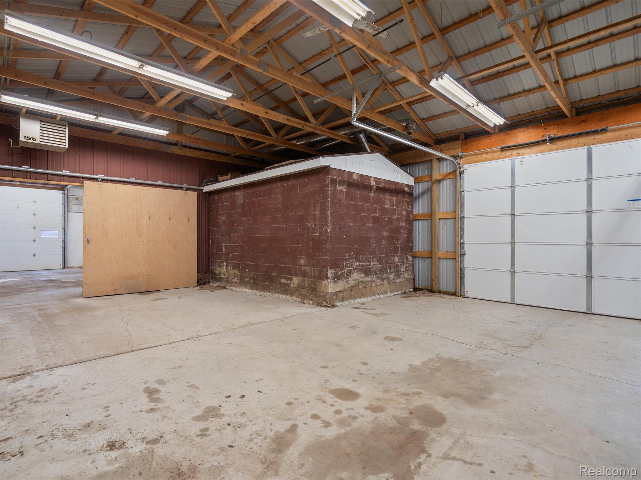2581 AUBURN Road