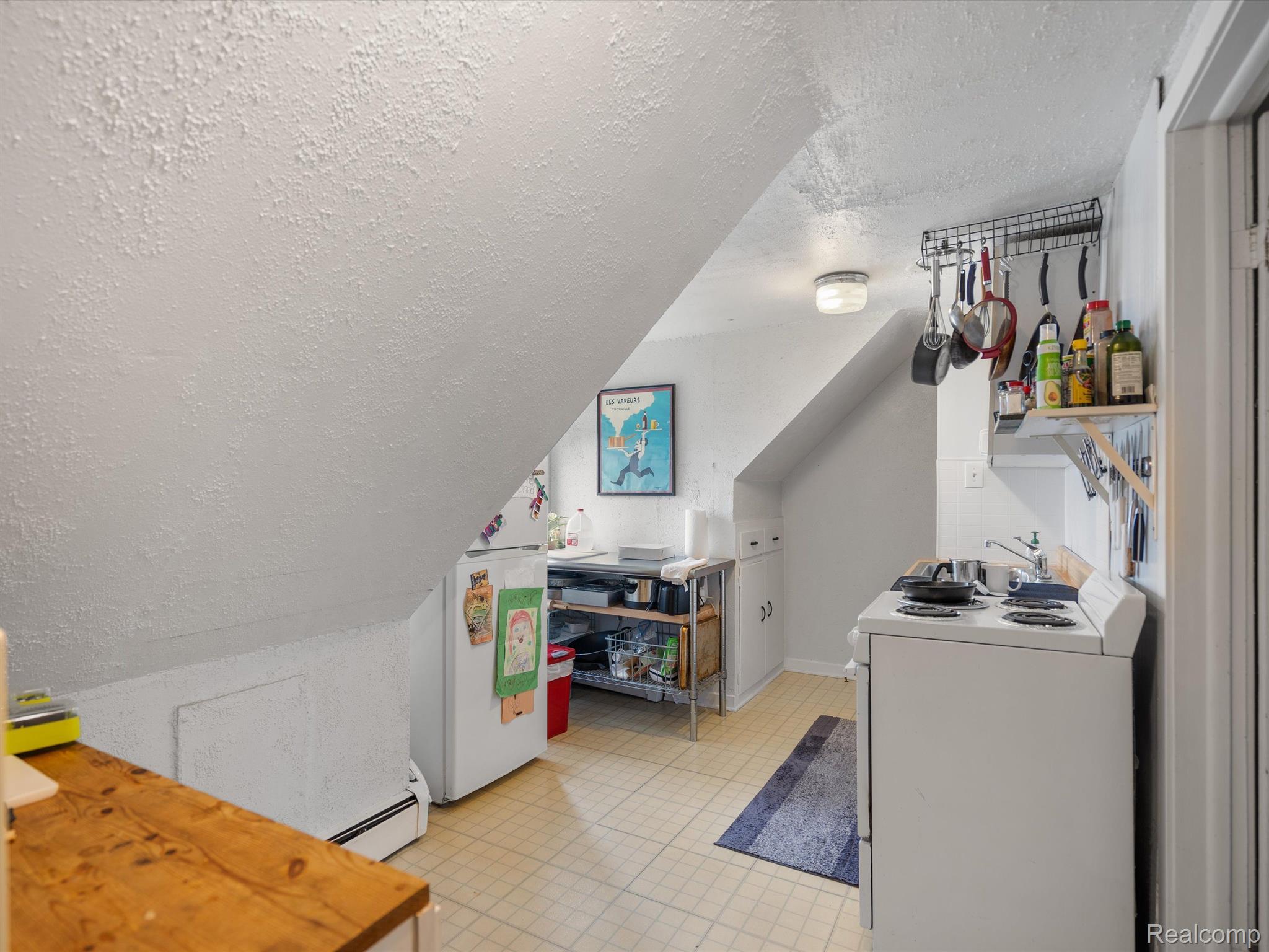 2581 AUBURN Road