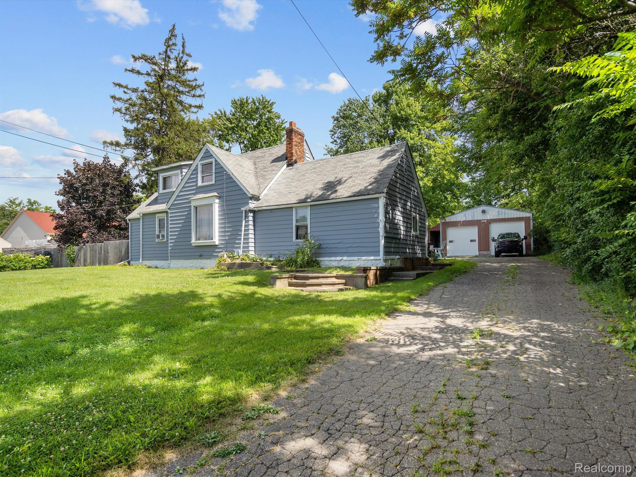 2581 AUBURN Road