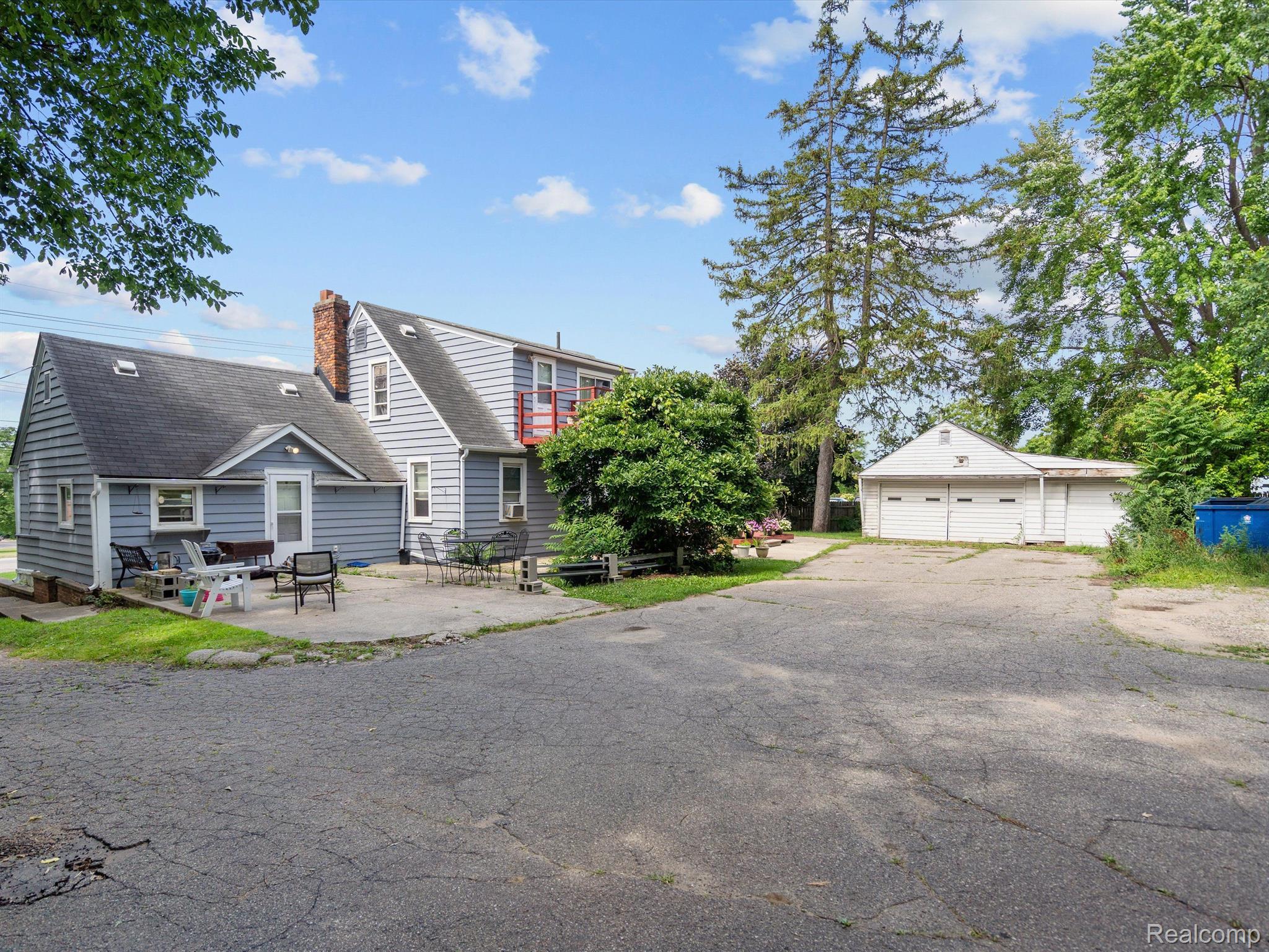 2581 AUBURN Road