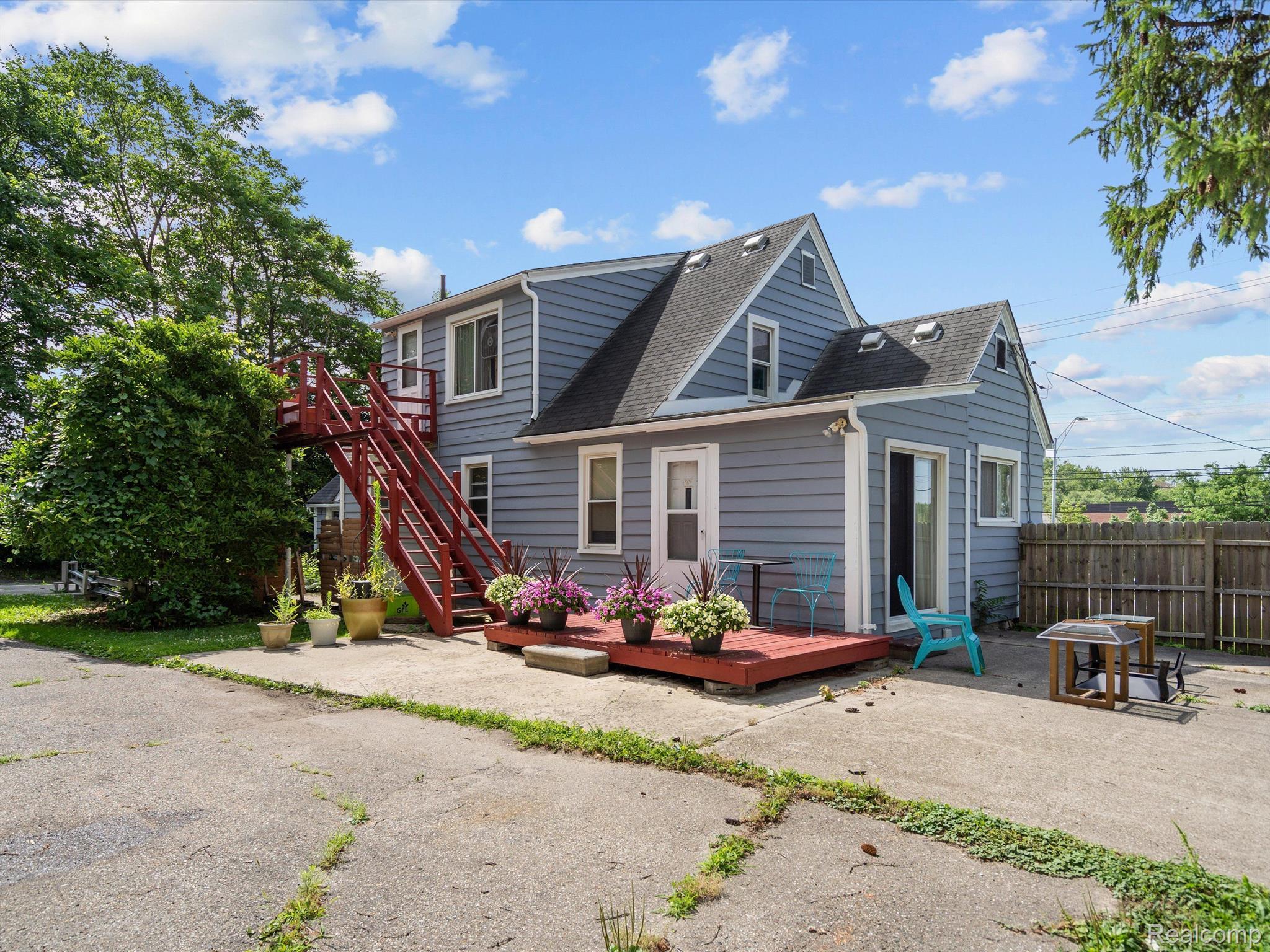 2581 AUBURN Road