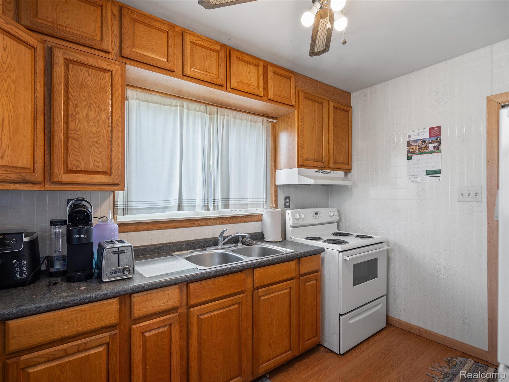 2581 AUBURN Road
