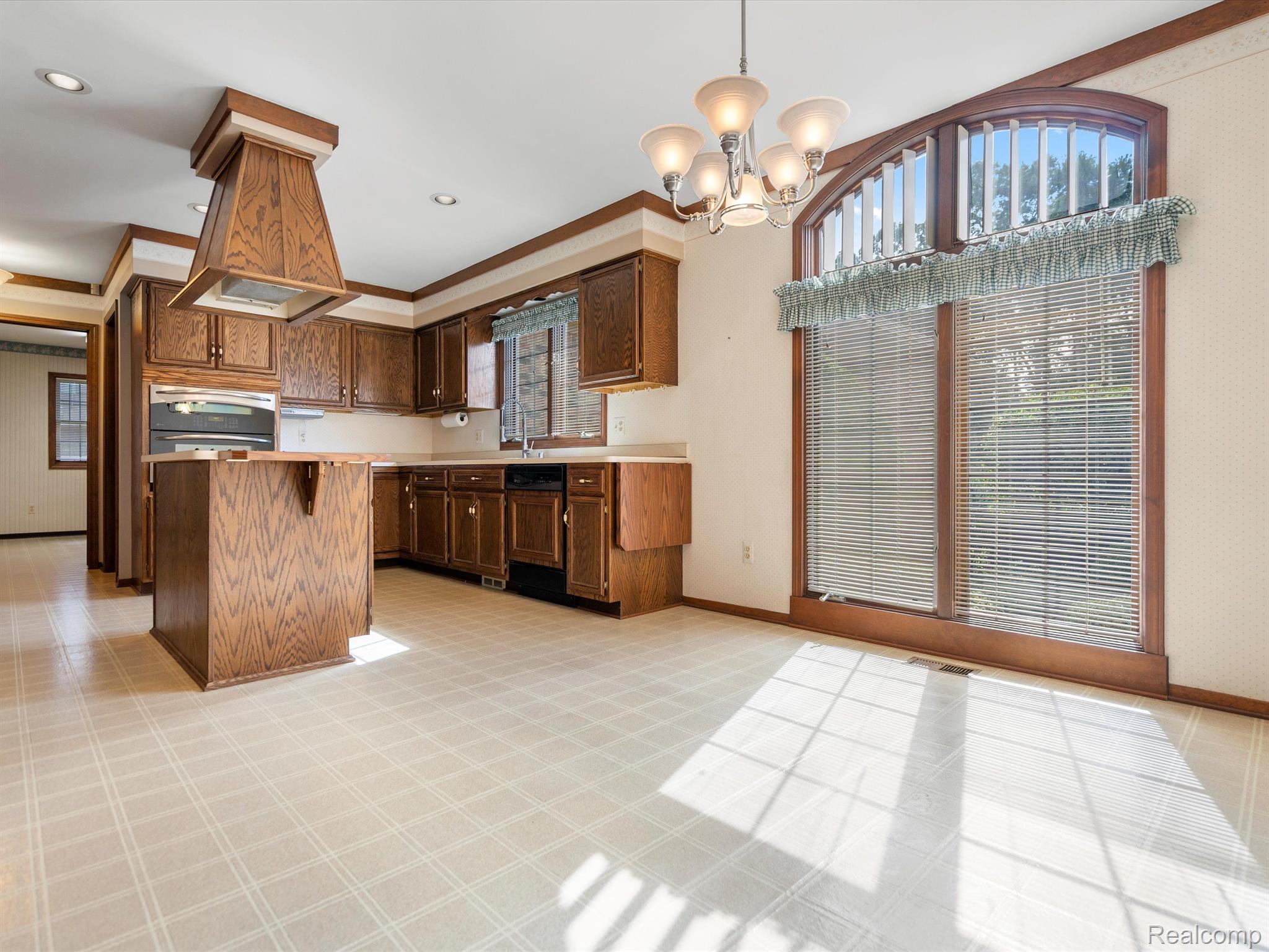 53640 OAKVIEW Drive