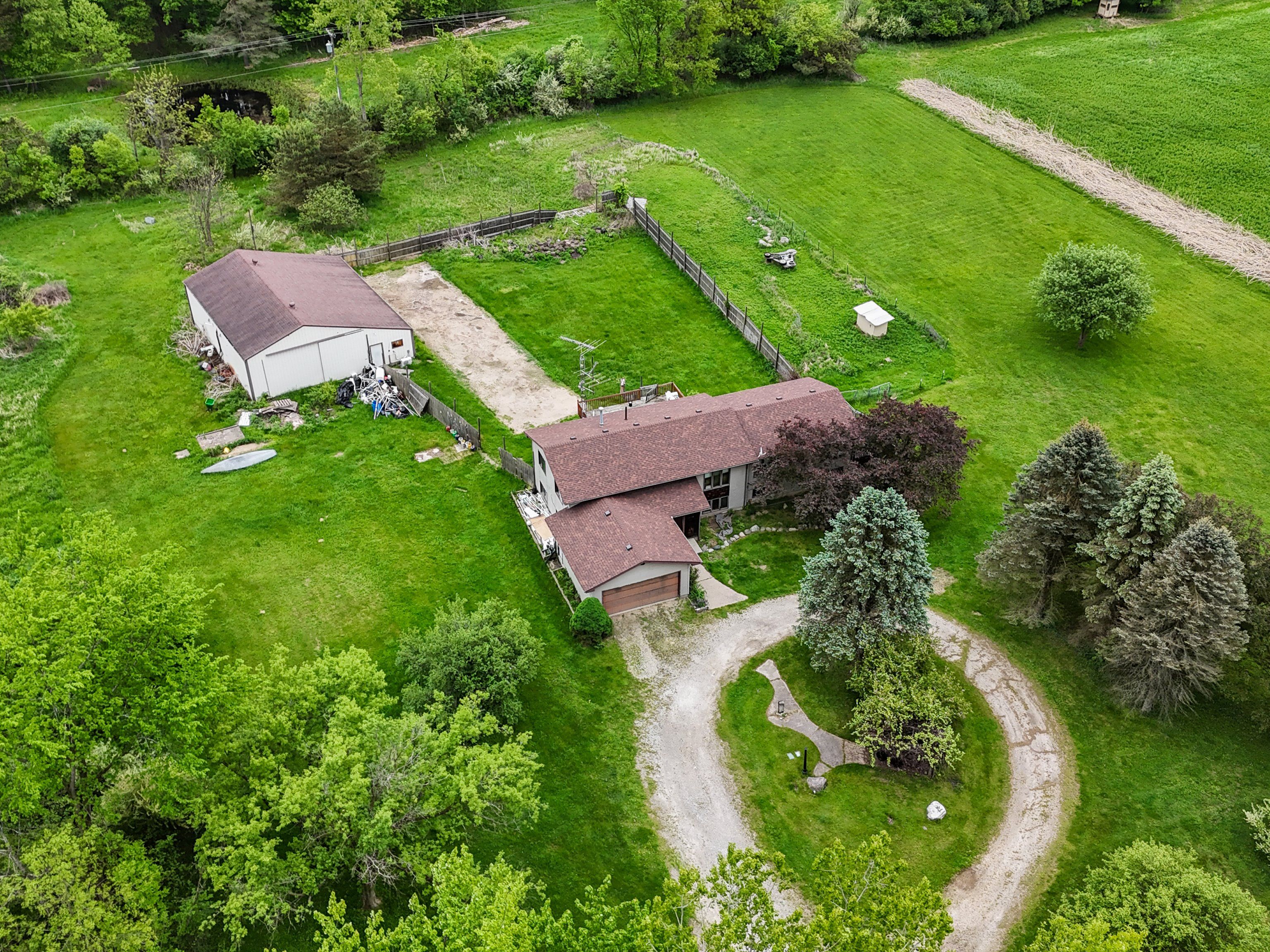 2250 PETERS Road