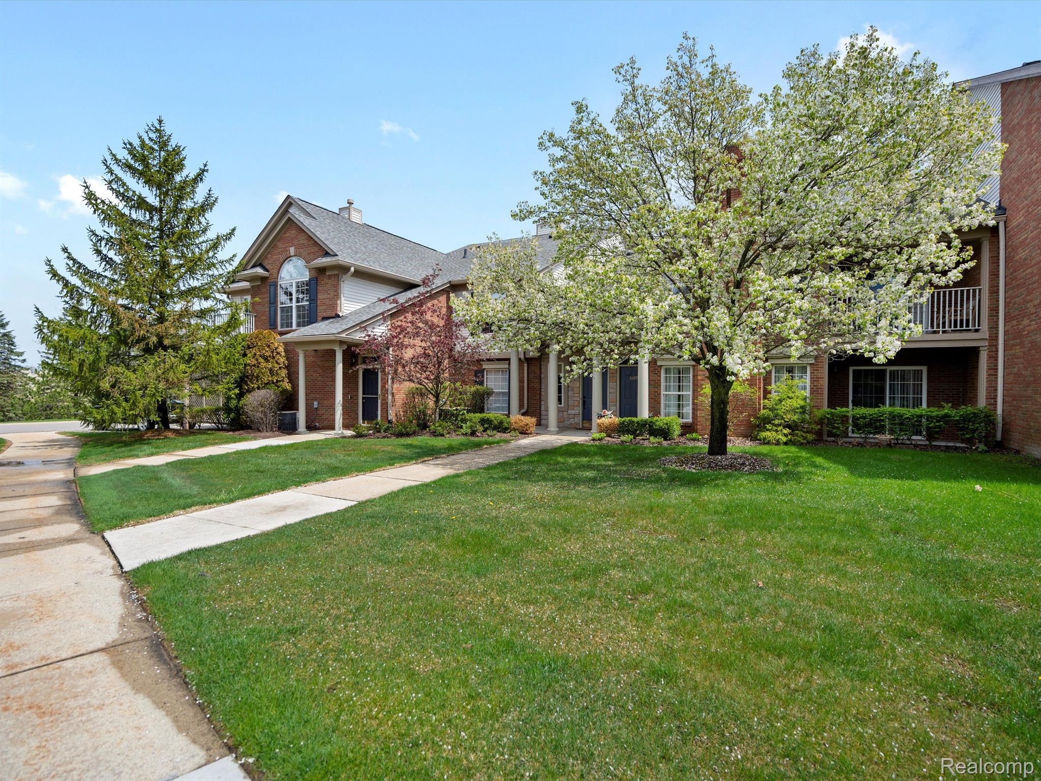 5289 BROOKEMONTE Circle