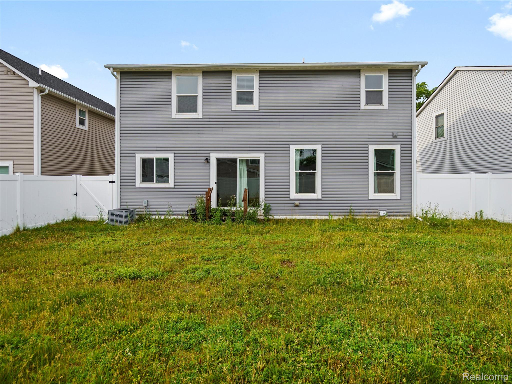 399 W DALLAS Avenue