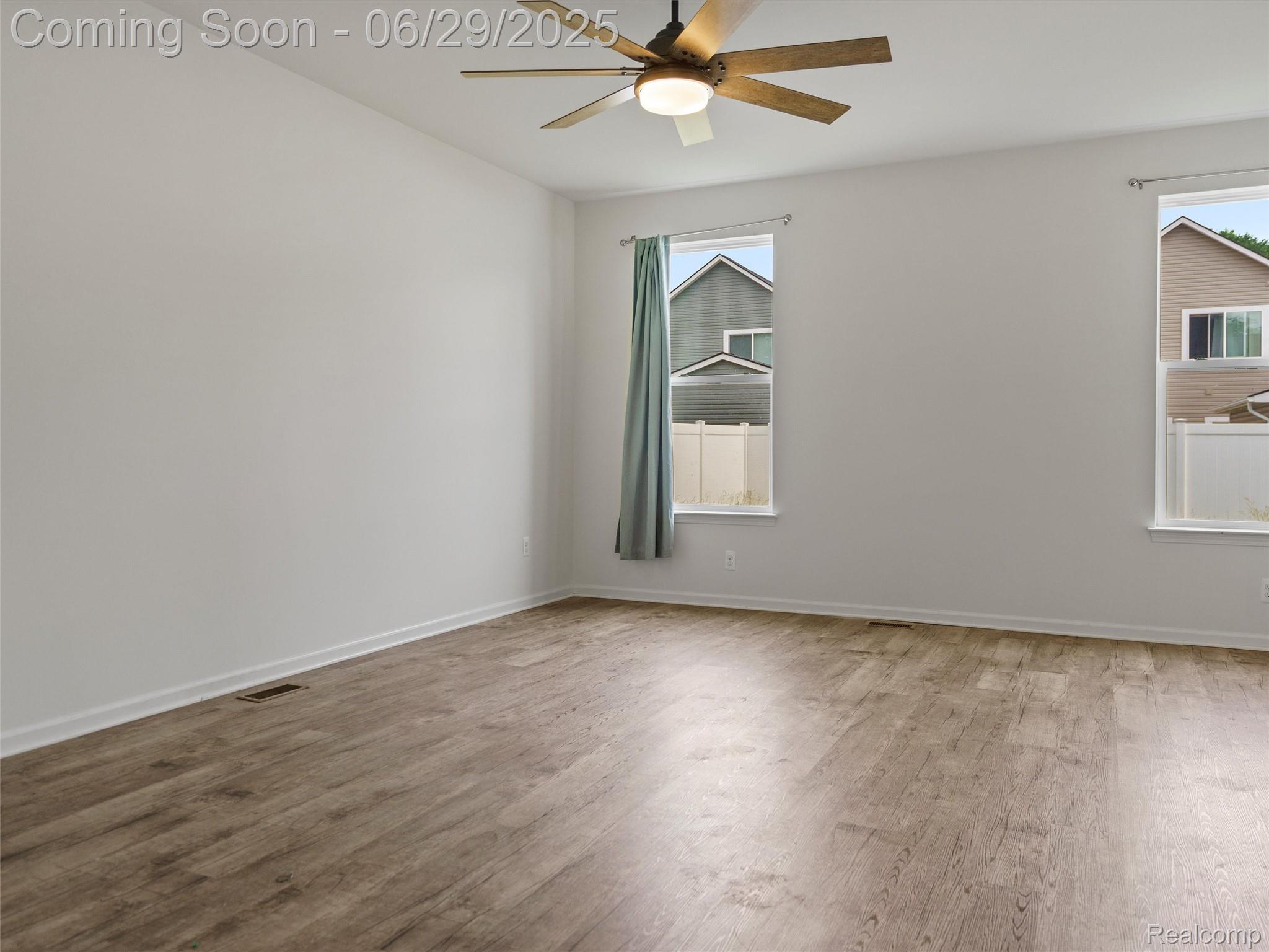 399 W DALLAS Avenue