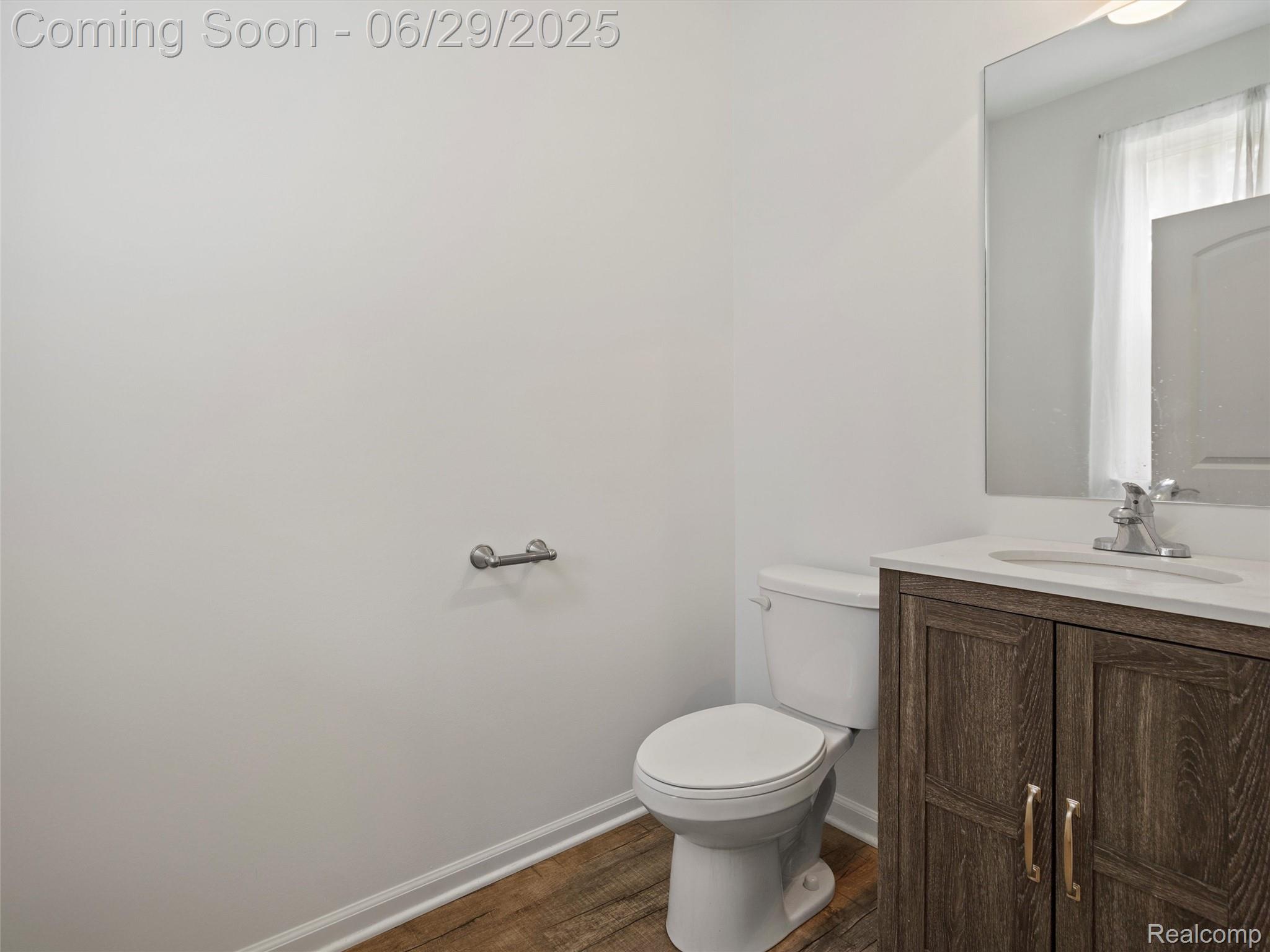 399 W DALLAS Avenue